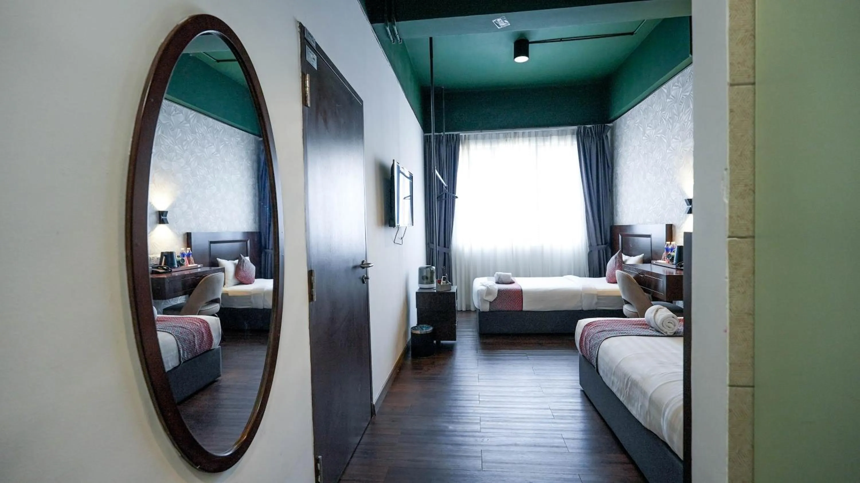 TV and multimedia, Bed in East Riverine Boutique Hotel