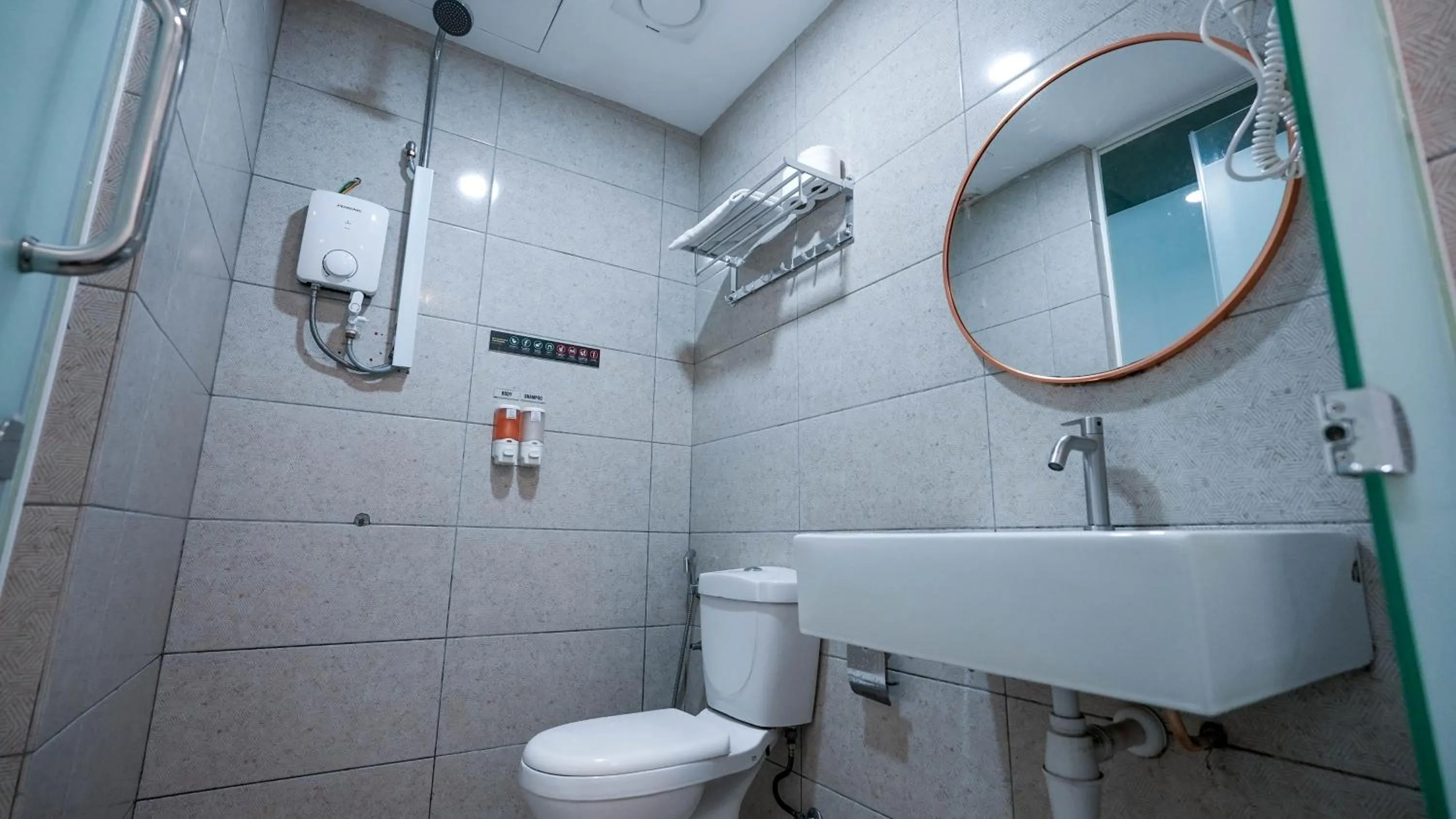 Shower in East Riverine Boutique Hotel