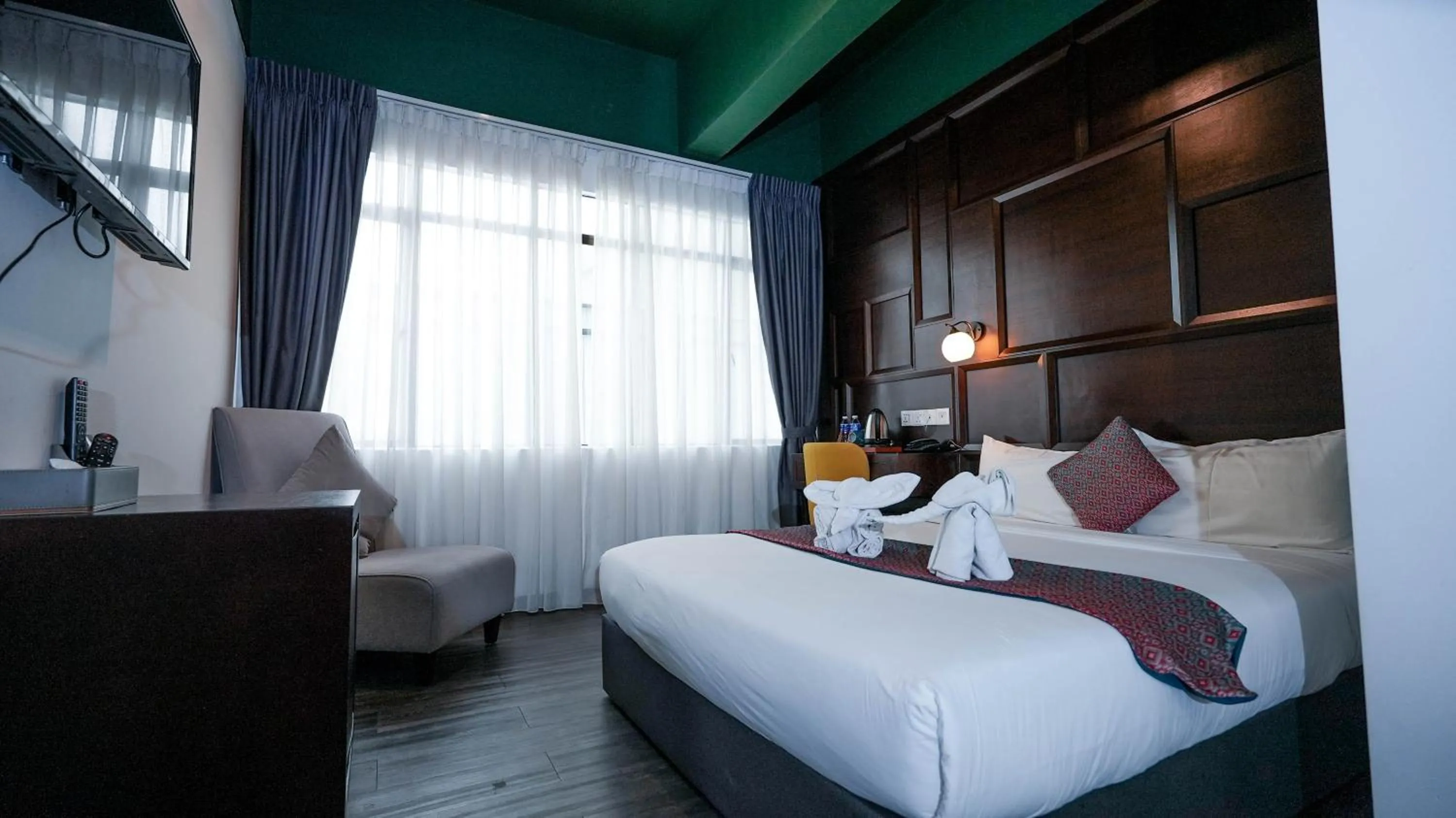 Photo of the whole room, Bed in East Riverine Boutique Hotel