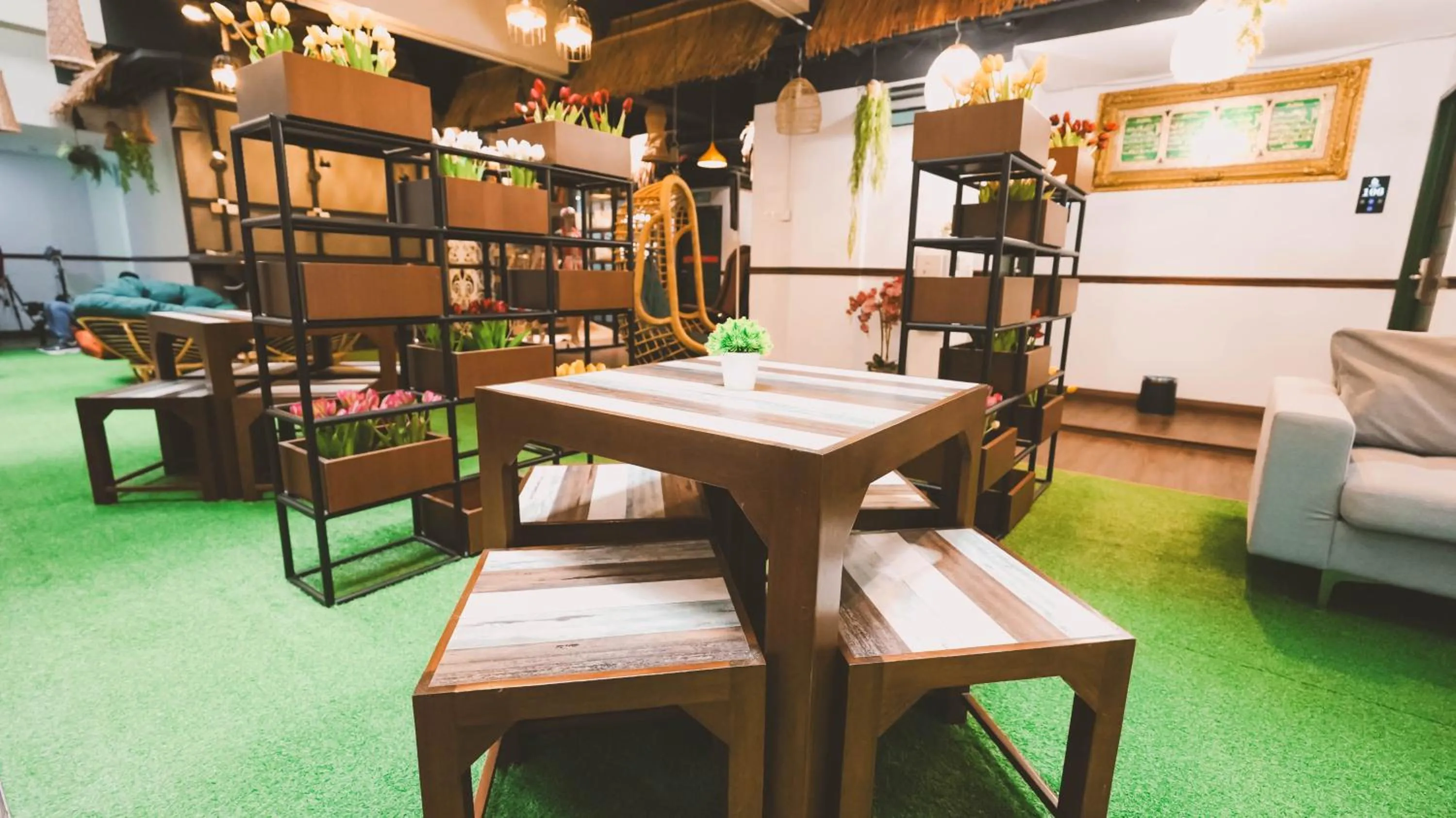 Lounge or bar in East Riverine Boutique Hotel