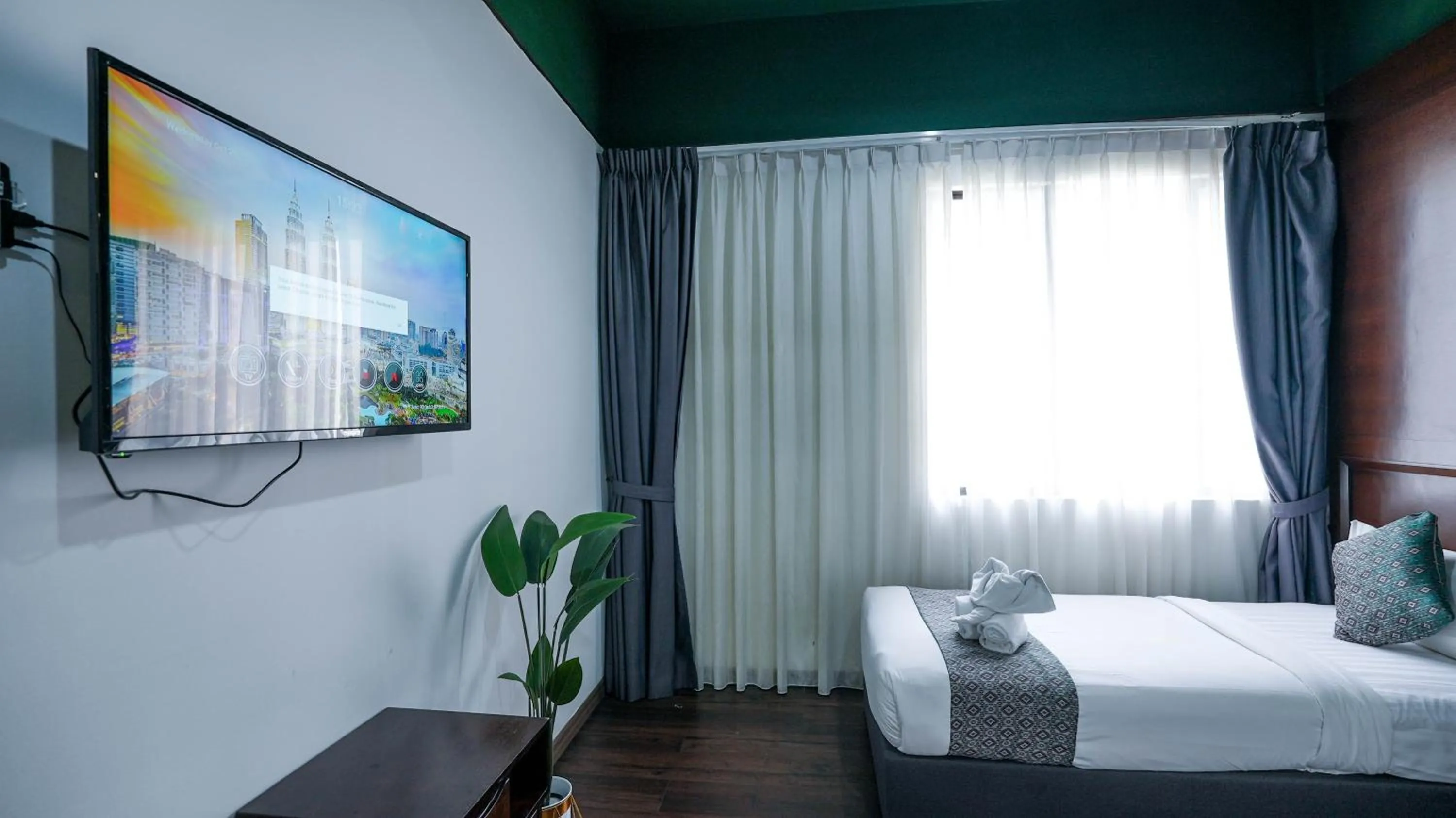 TV and multimedia, Bed in East Riverine Boutique Hotel