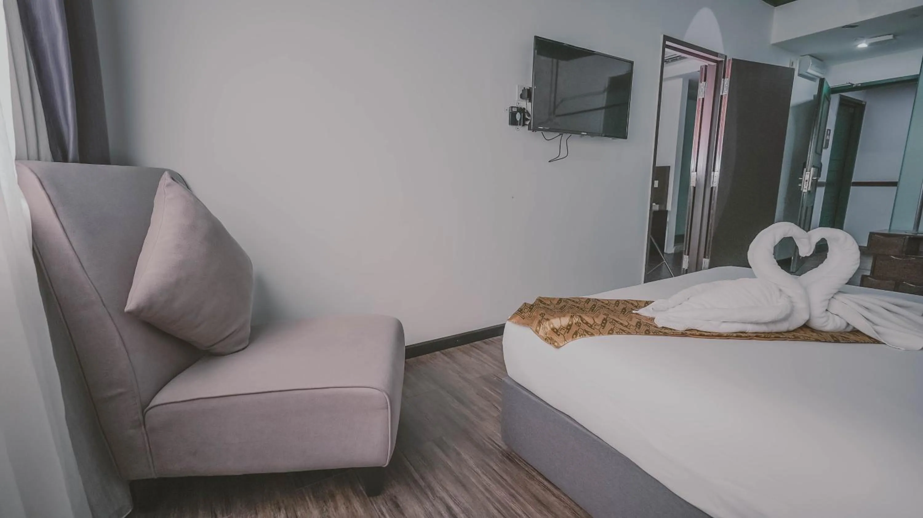 Bed in East Riverine Boutique Hotel