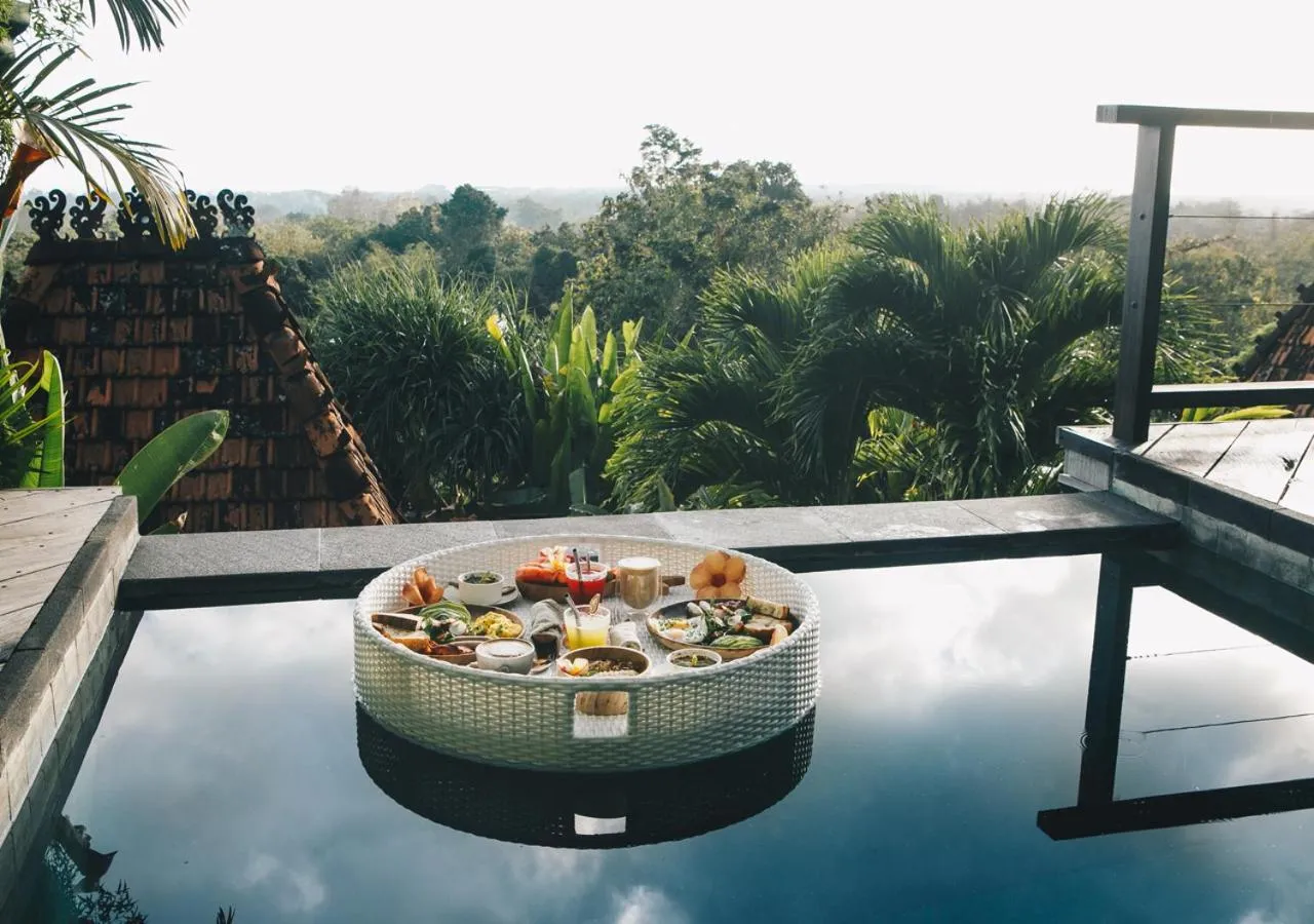 Food in White Tortoise Eco Villa's