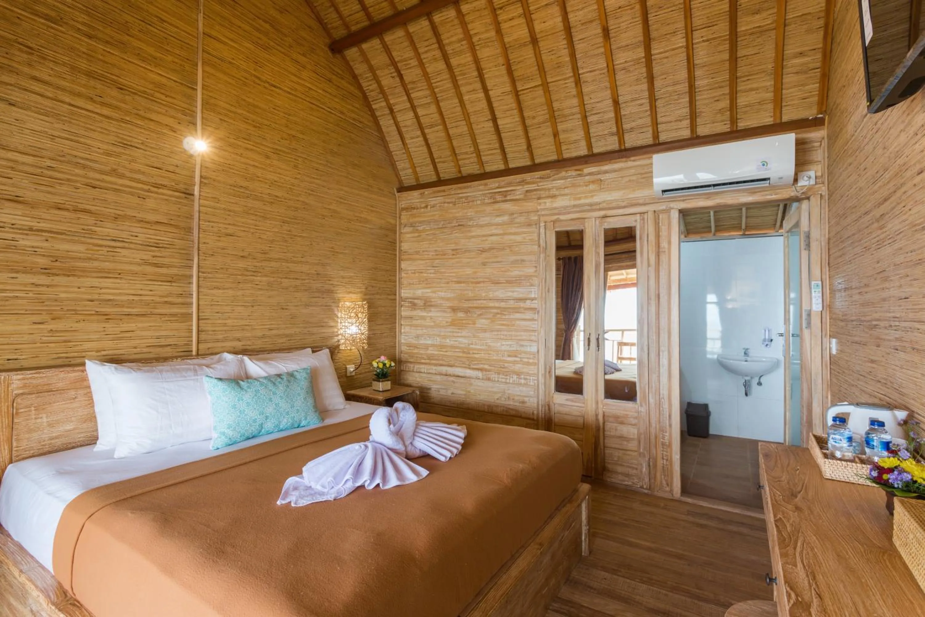 Bed in The Dewi Sun Sun Nusa Penida