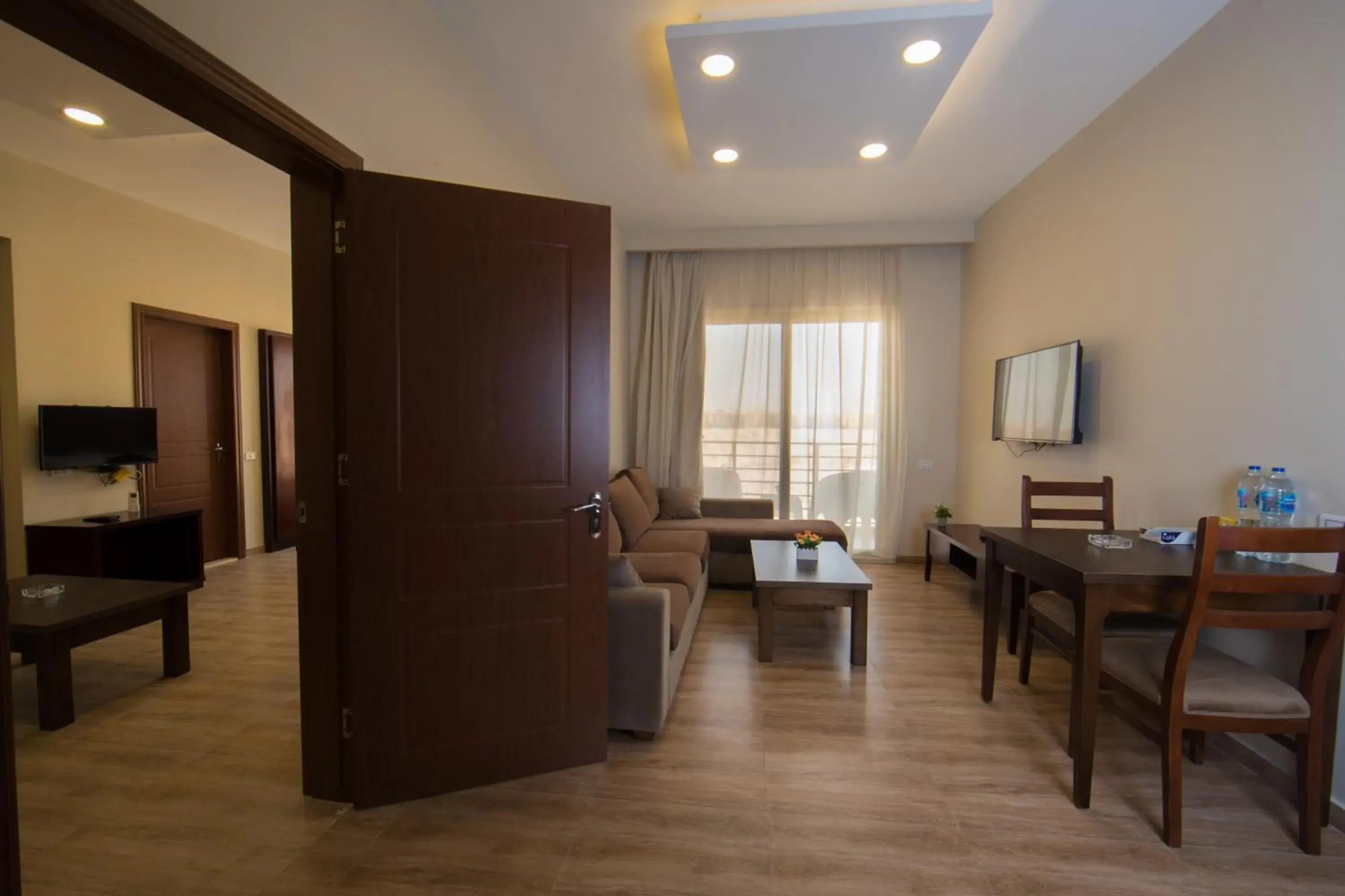 Two-Bedroom Apartment in The Home Dreamland Two-Bedroom Apartment in The Home Dreamland