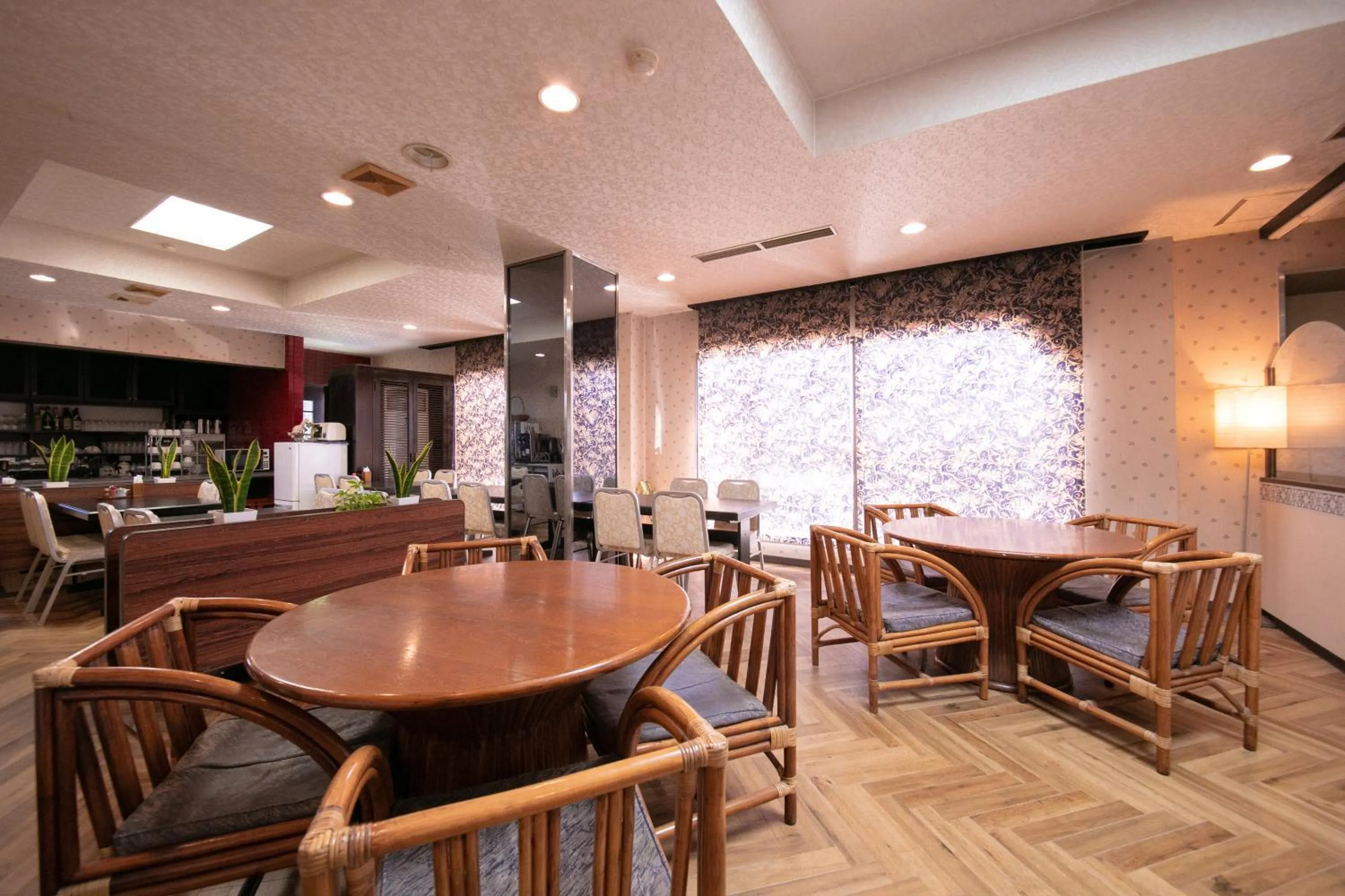 Restaurant/places to eat in Grand Hotel Seifuso