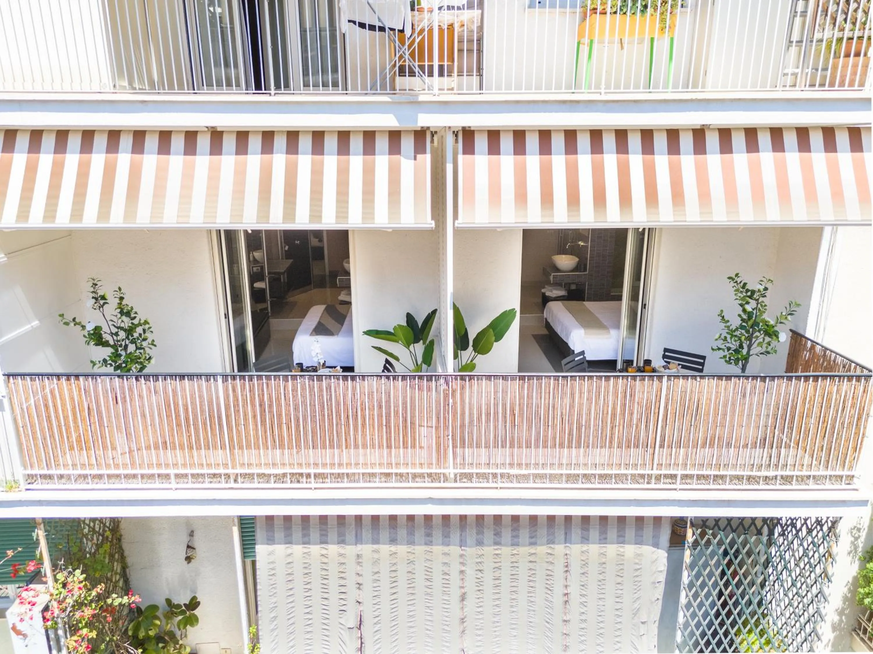 Photo of the whole room in Moai Home