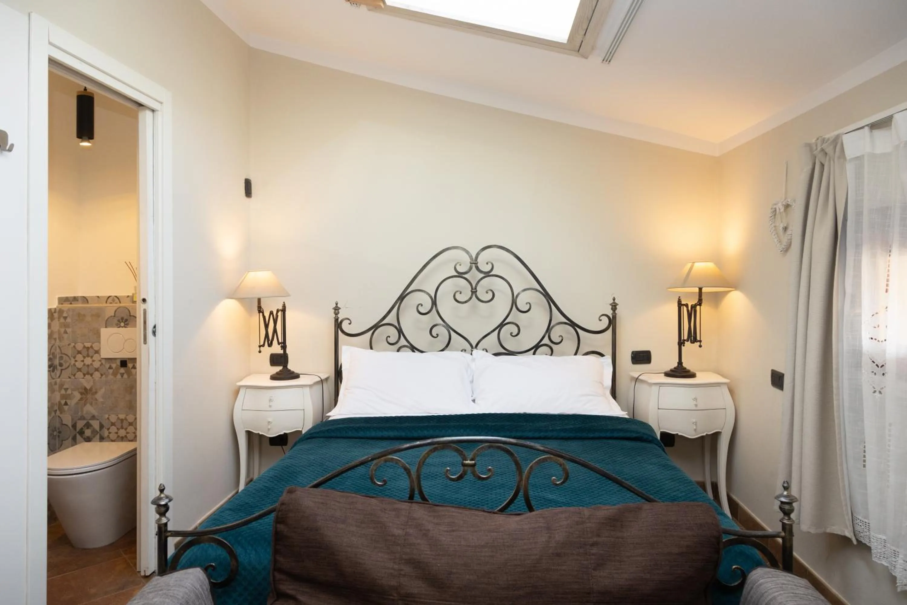 Bed in Room & Breakfast La Dimora