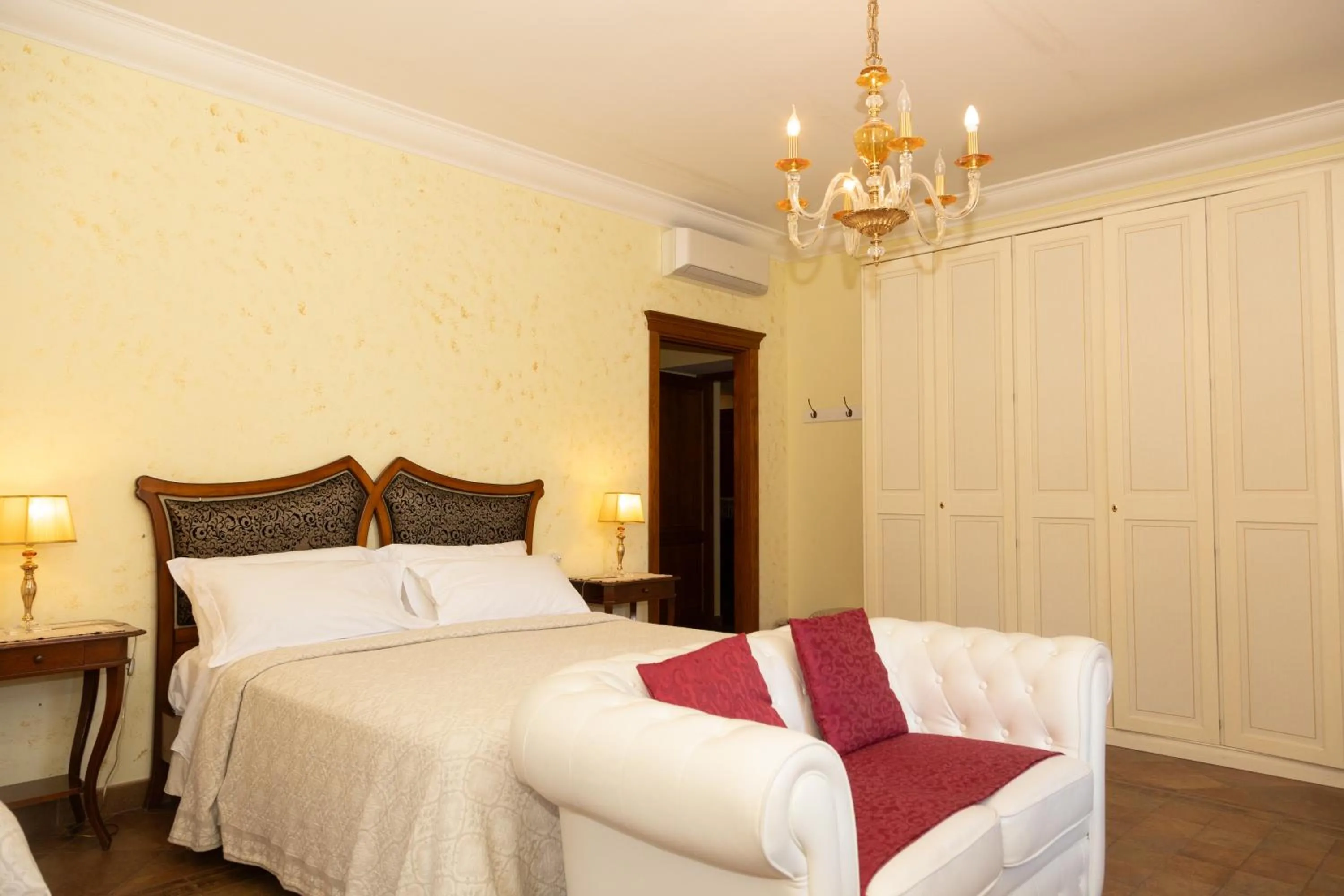 Bed in Room & Breakfast La Dimora