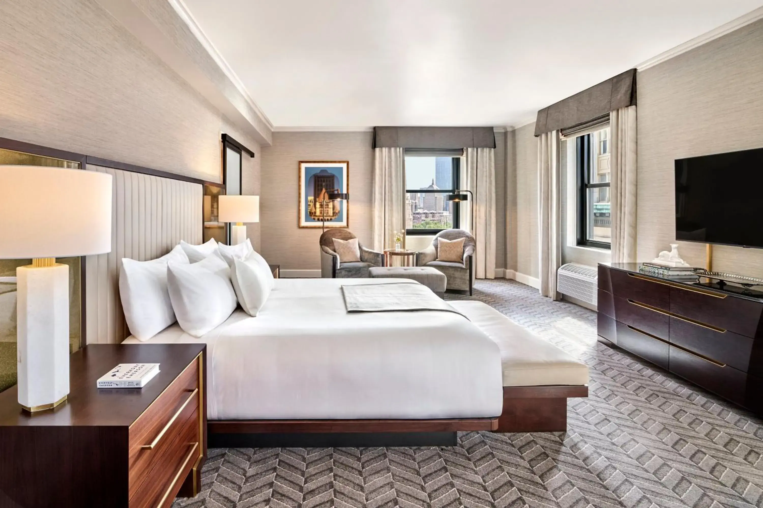 Photo of the whole room, Bed in Boston Omni Parker House Hotel Photo of the whole room, Bed in Boston Omni Parker House Hotel