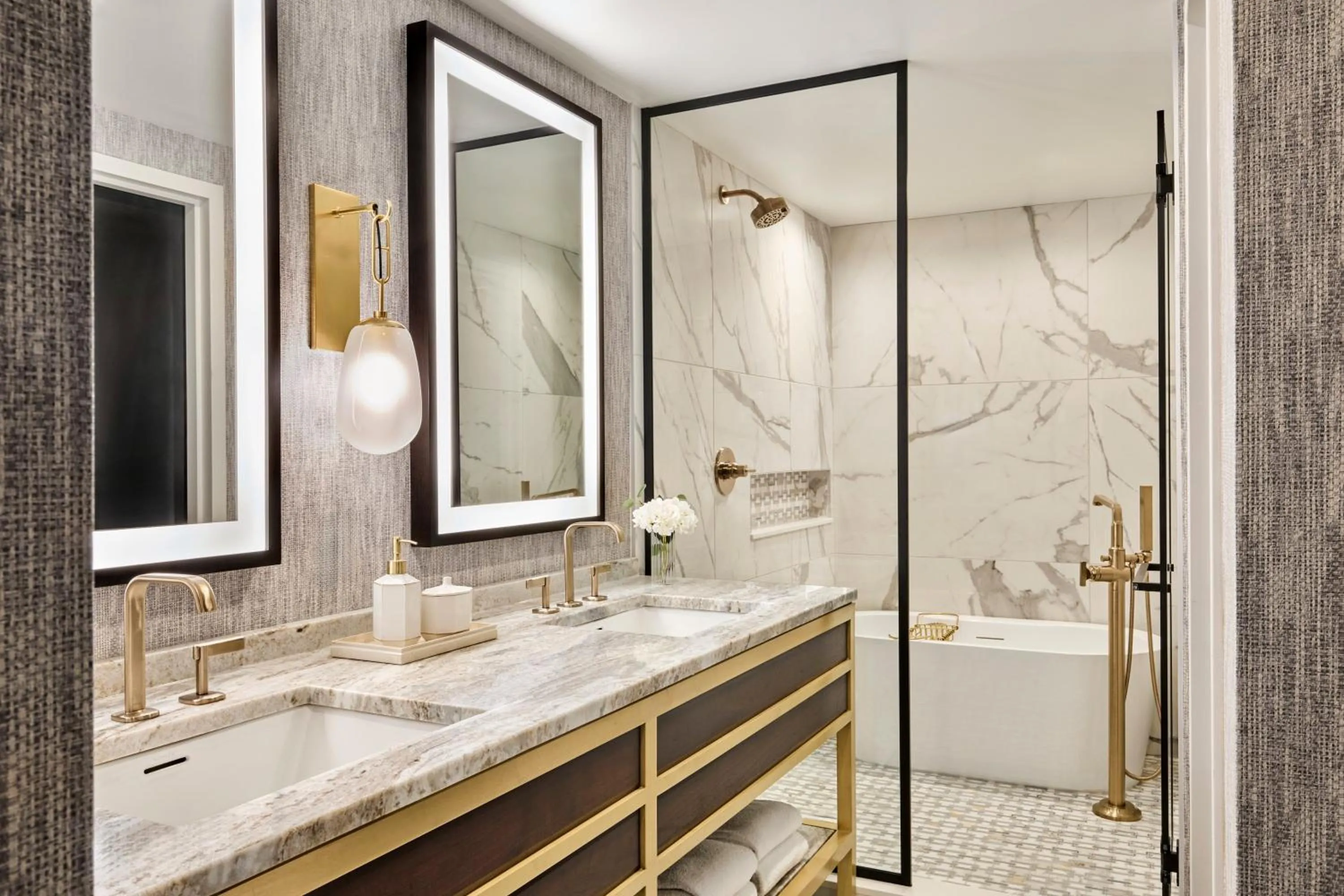 Bathroom in Boston Omni Parker House Hotel