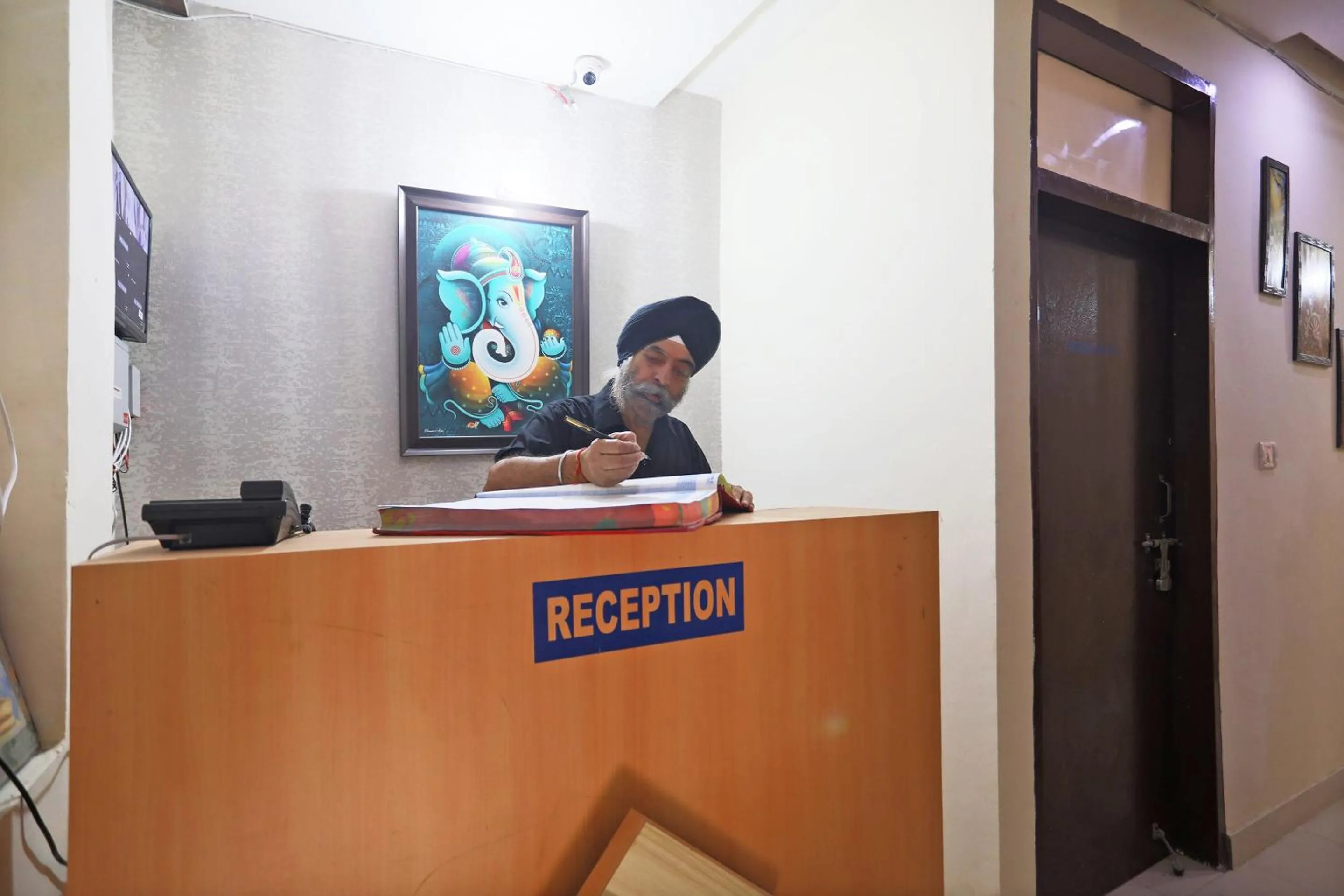Hotel O Welcome Inn