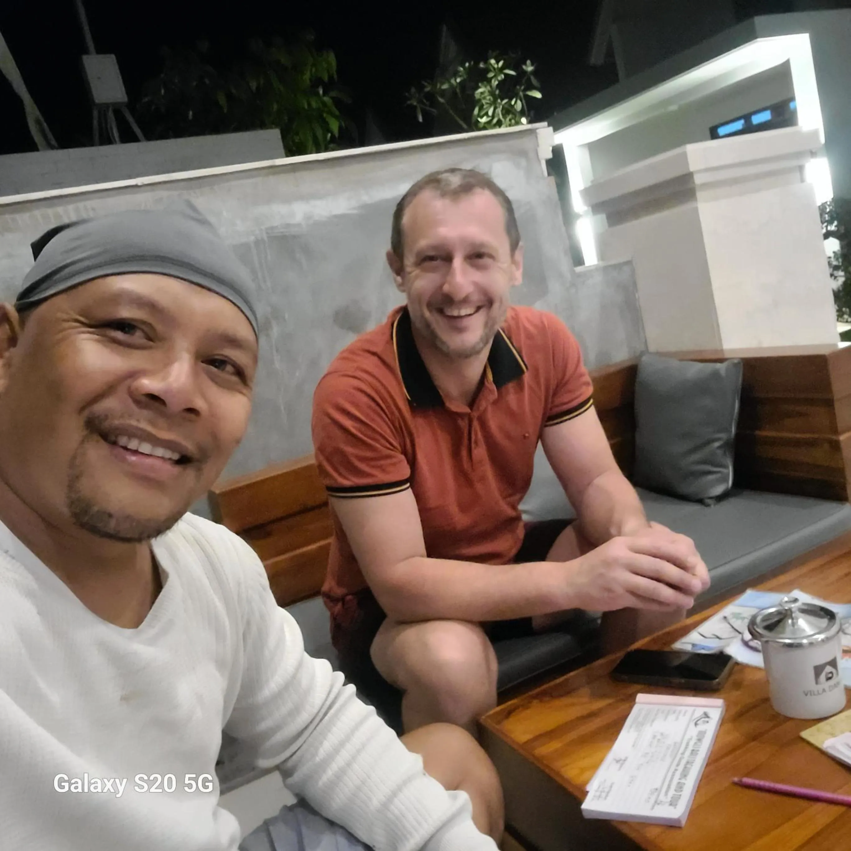 Guests in Batur lake view