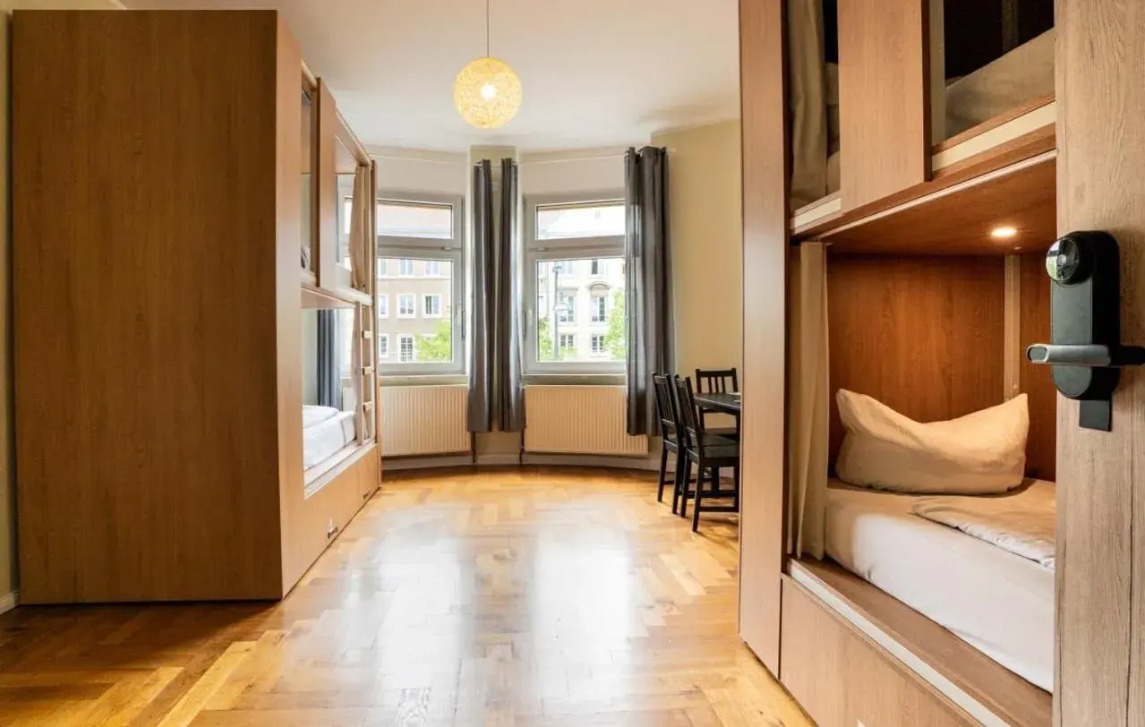 Bed in 4-Bed Female Dormitory Room in Wandery Hotel Dessau Bed in 4-Bed Female Dormitory Room in Wandery Hotel Dessau