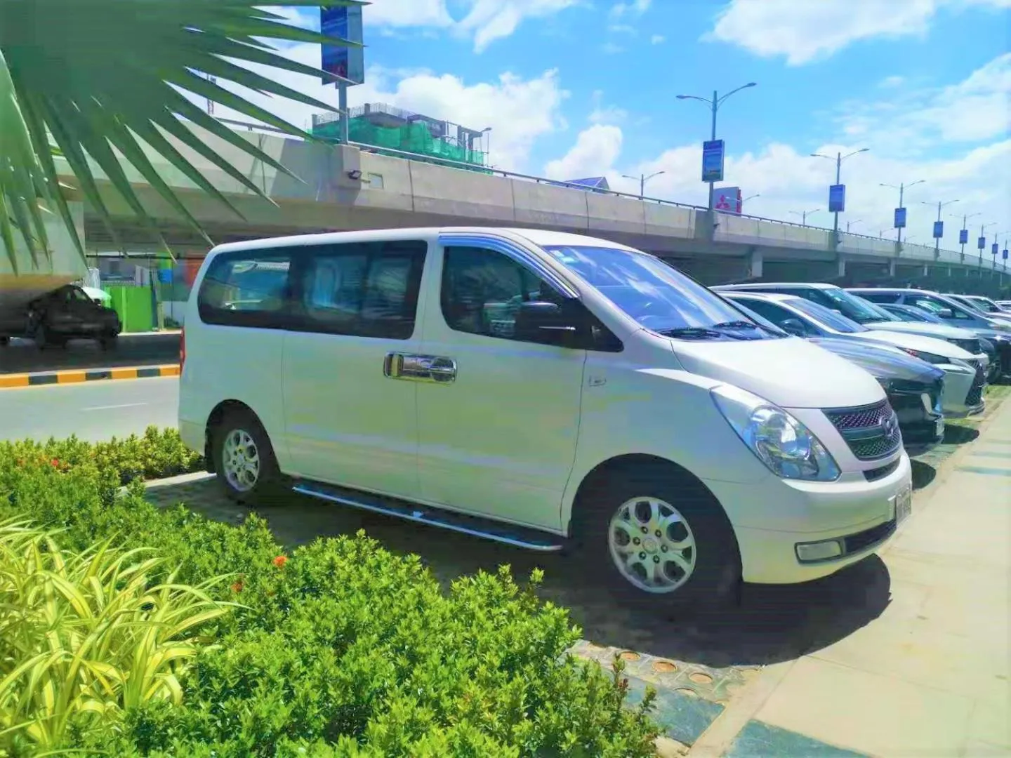 Parking in Tian Yi International Hotel 天艺国际酒店