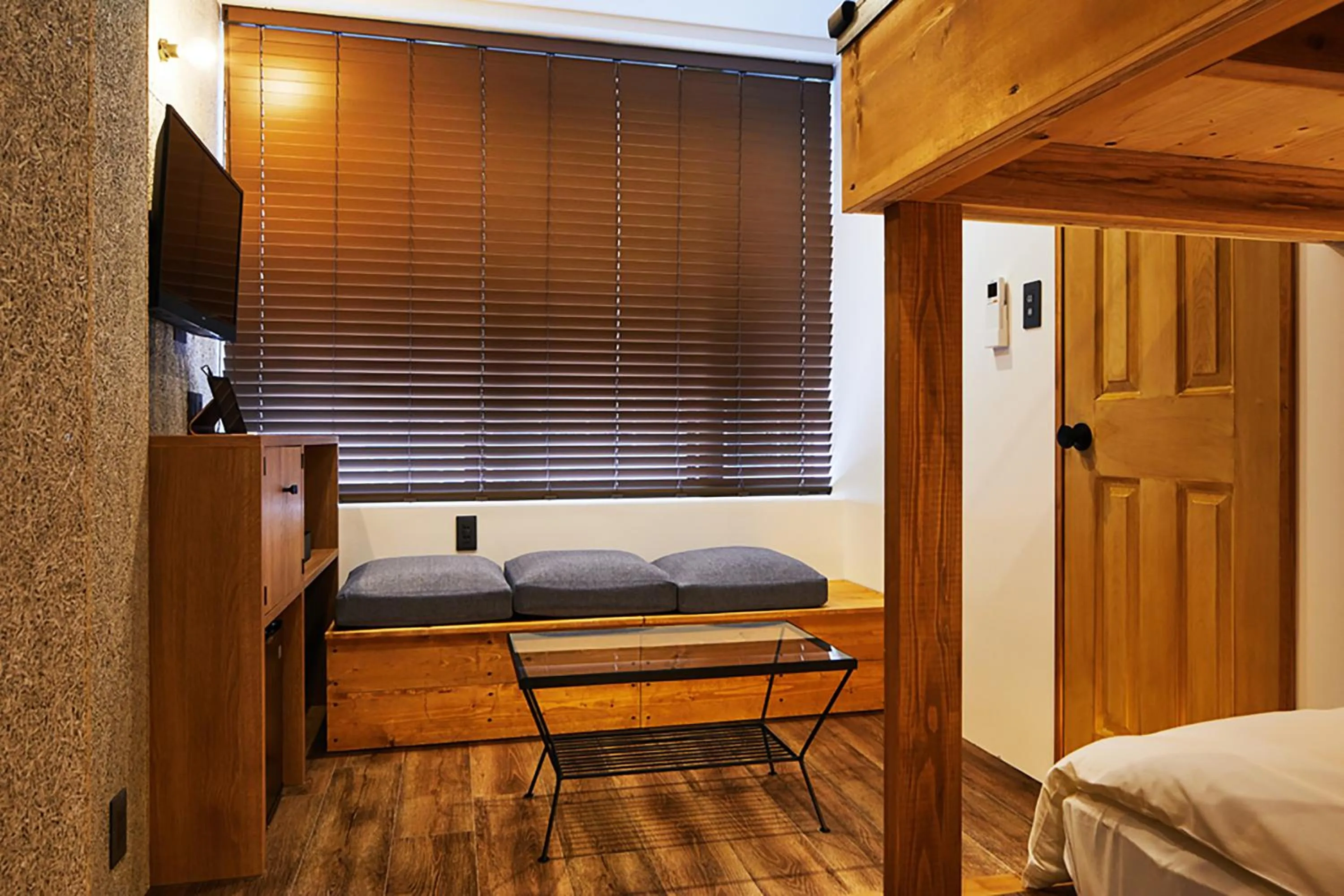 Seating area, Bed in mizuka Imaizumi 4 - unmanned hotel -