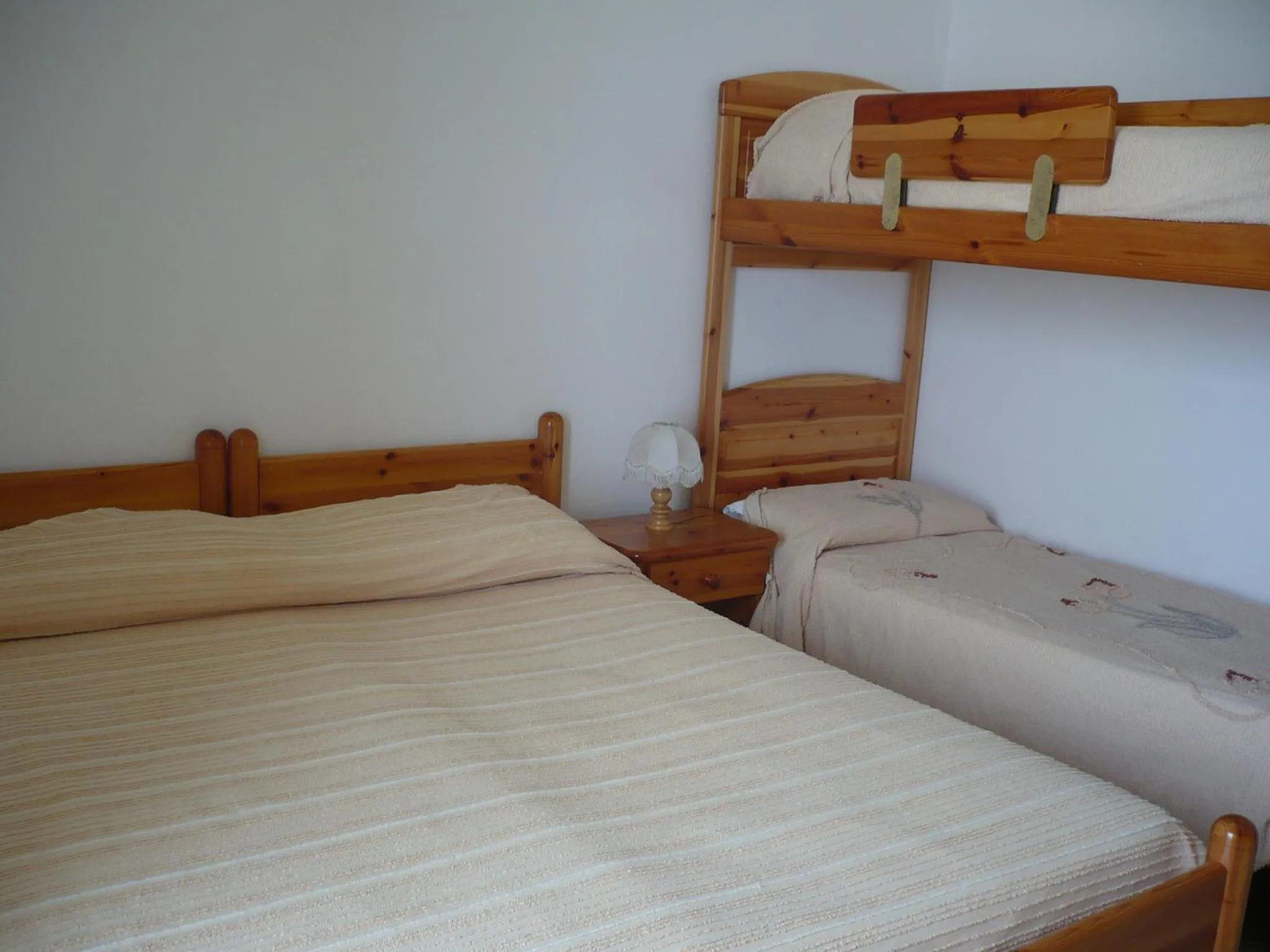 Bed in Zi Bak