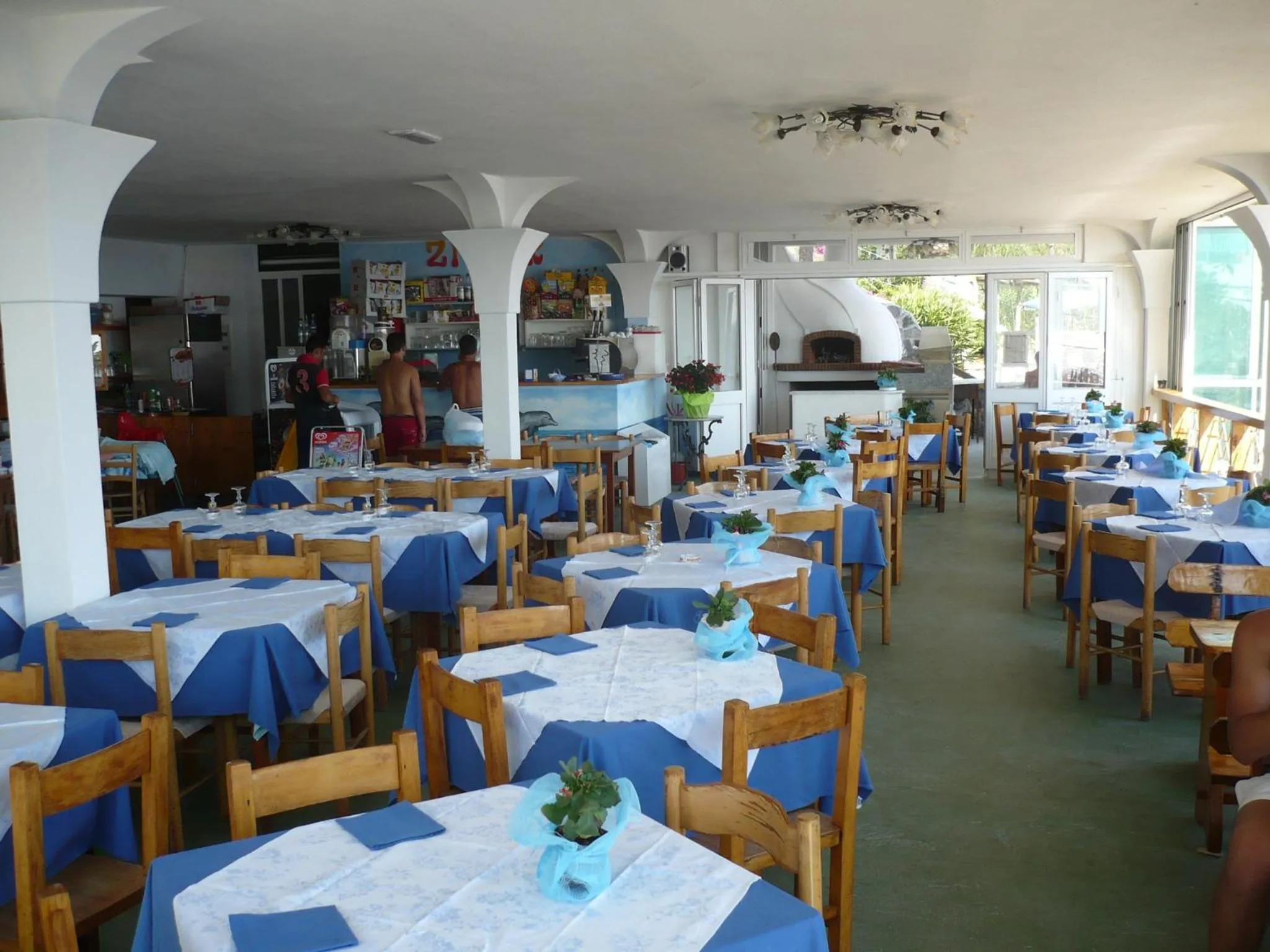 Restaurant/places to eat in Zi Bak
