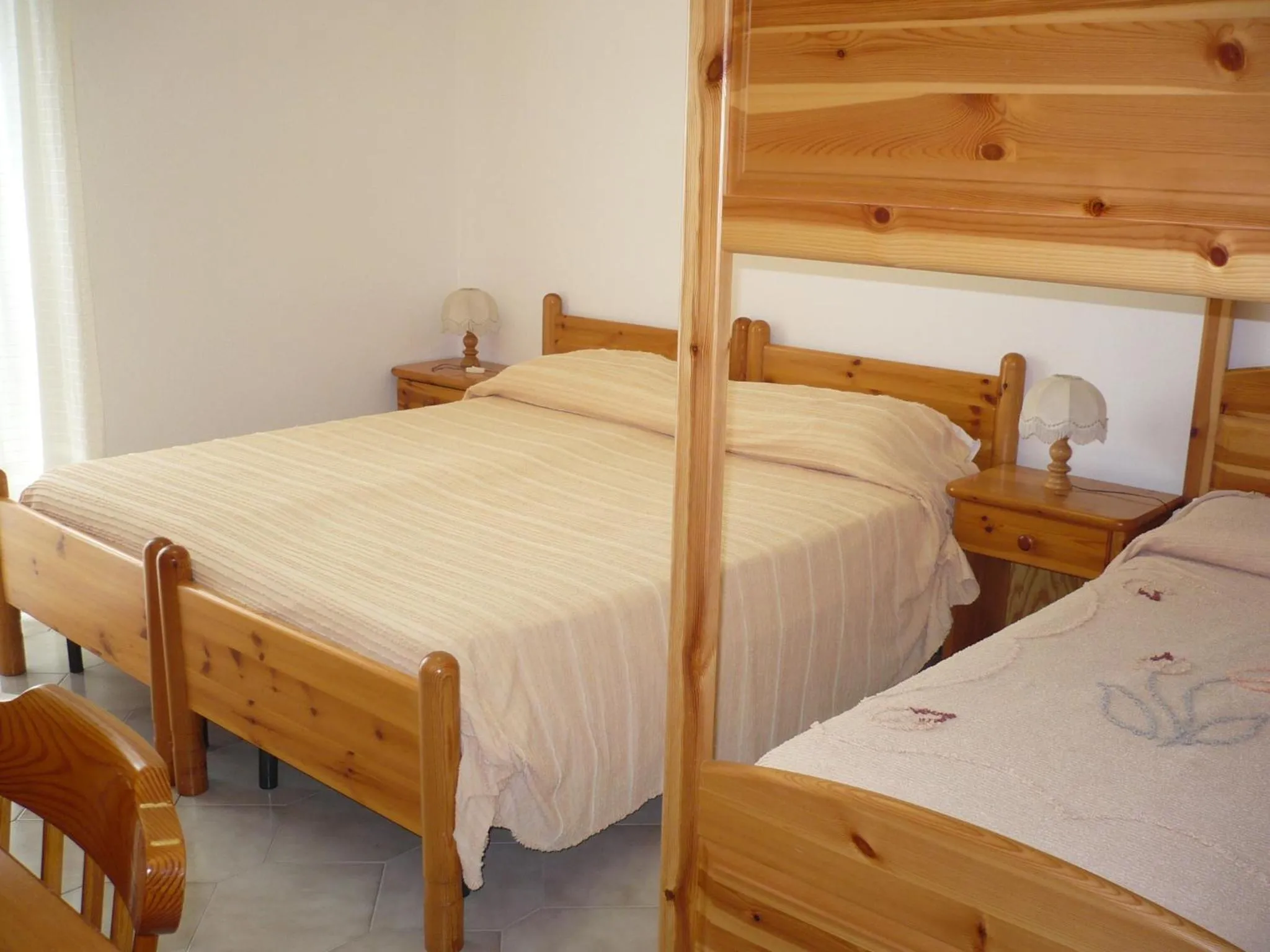 Bed in Zi Bak