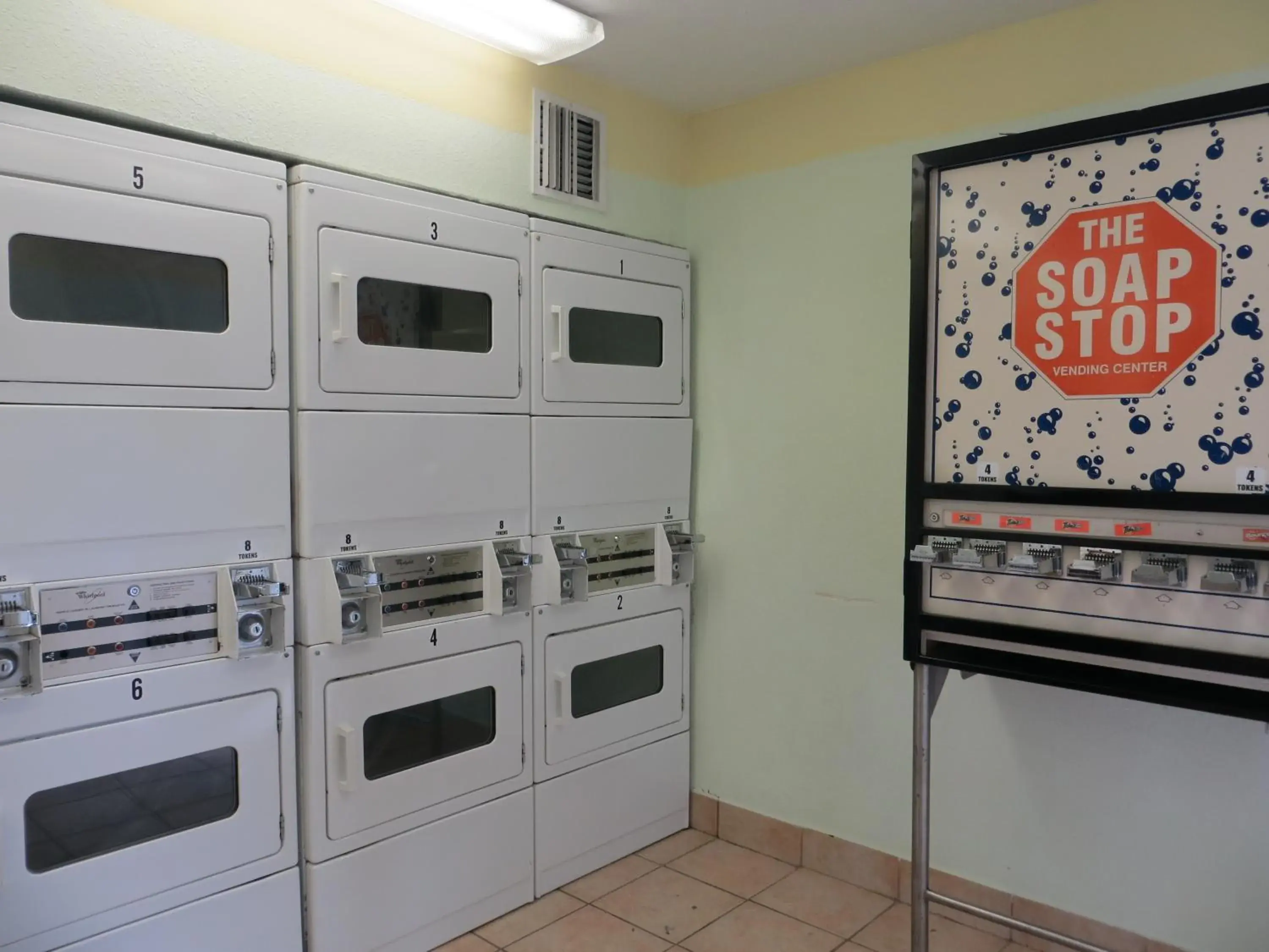 Other, Kitchen/Kitchenette in Seralago Hotel & Suites Main Gate East