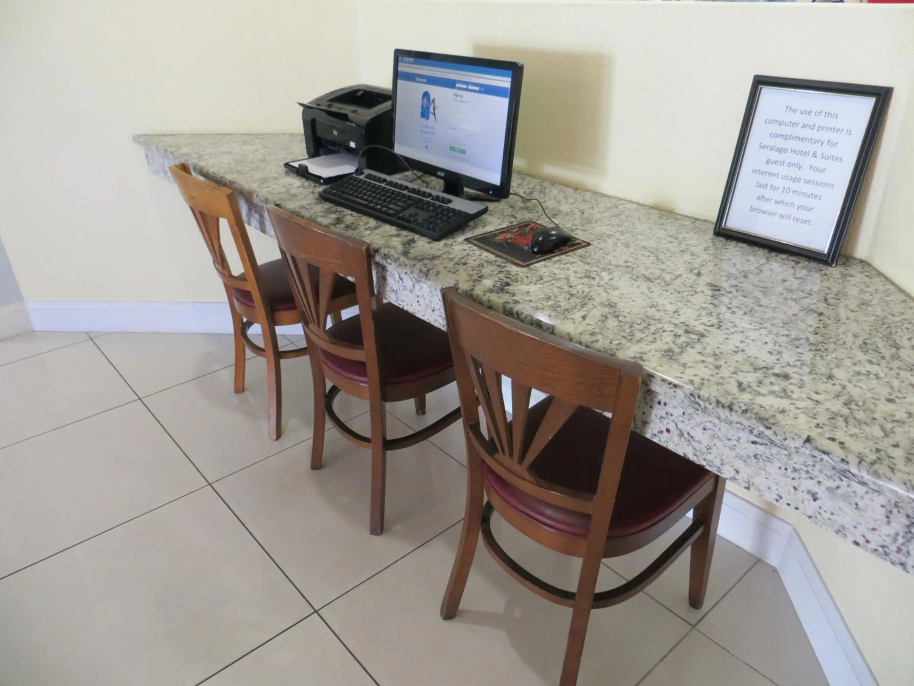 Business facilities in Seralago Hotel & Suites Main Gate East