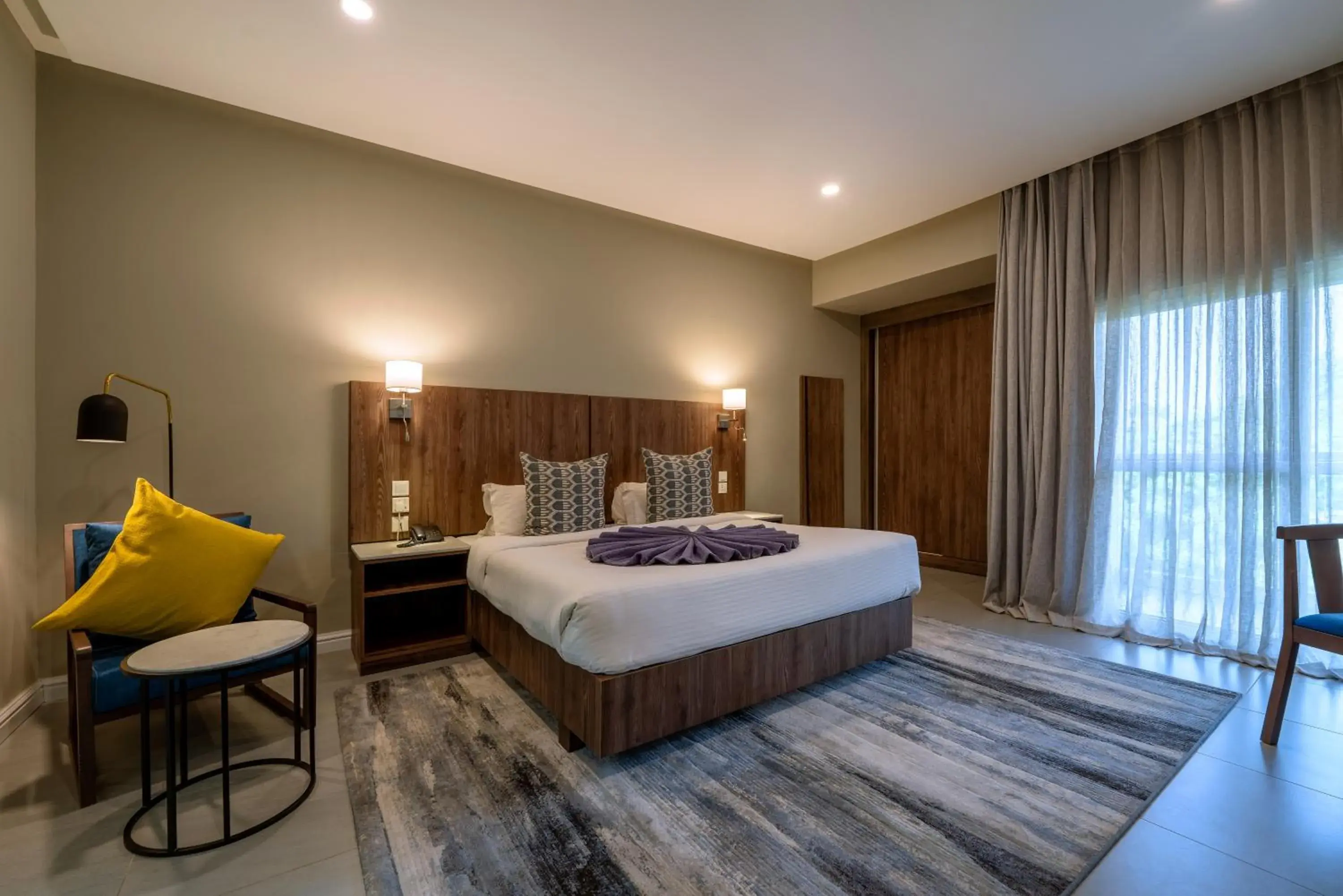 Bedroom, Bed in Central Hotel Ridge Bedroom, Bed in Central Hotel Ridge