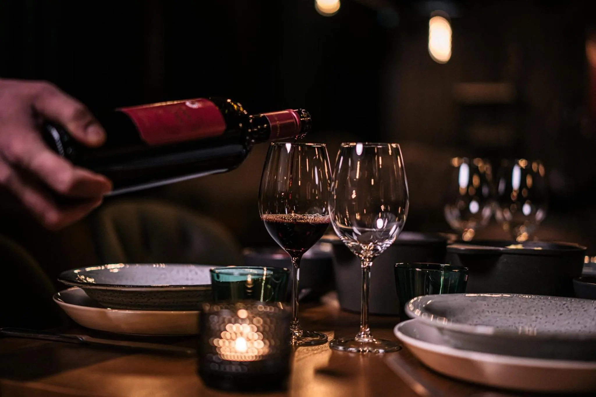 Restaurant/places to eat in Levi Black Apartments