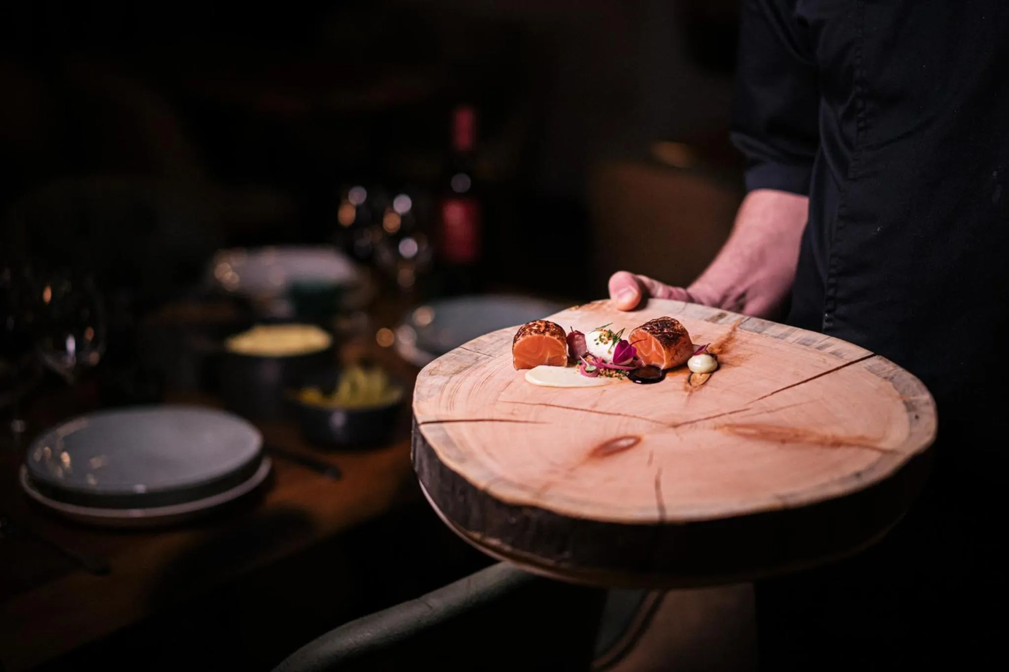 Restaurant/places to eat in Levi Black Apartments