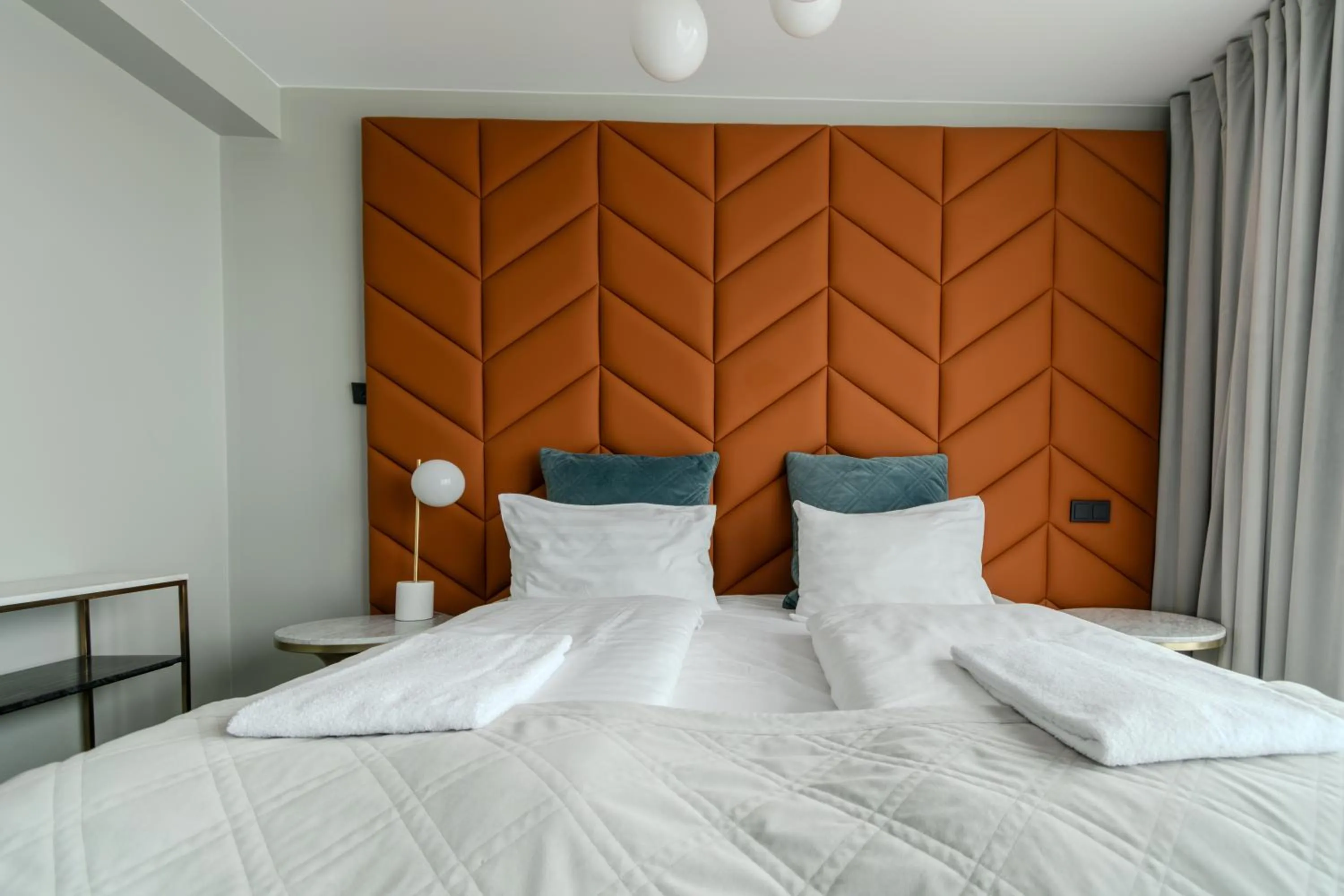 Bed in Midtown Hotel