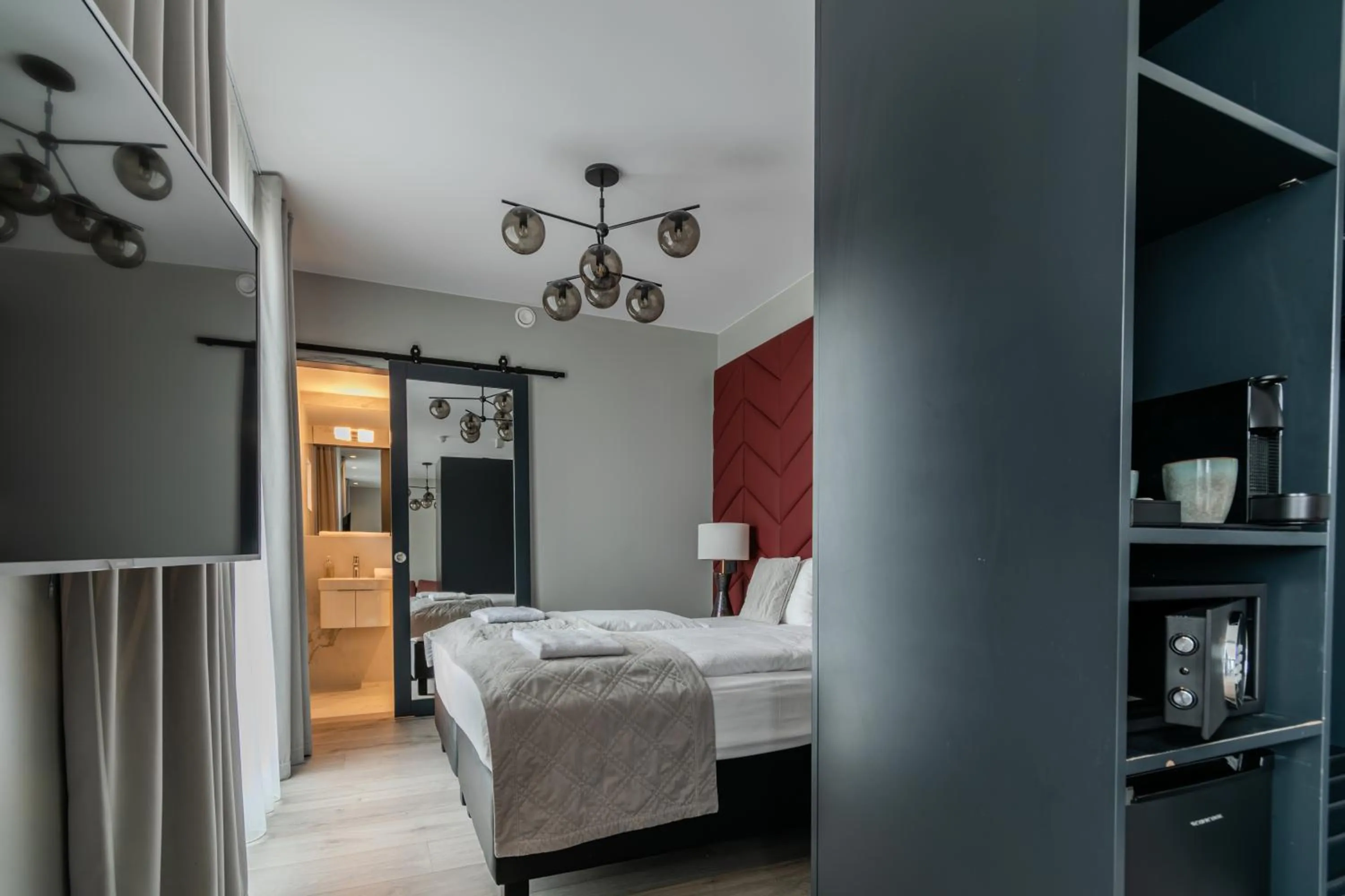 Bed in Midtown Hotel