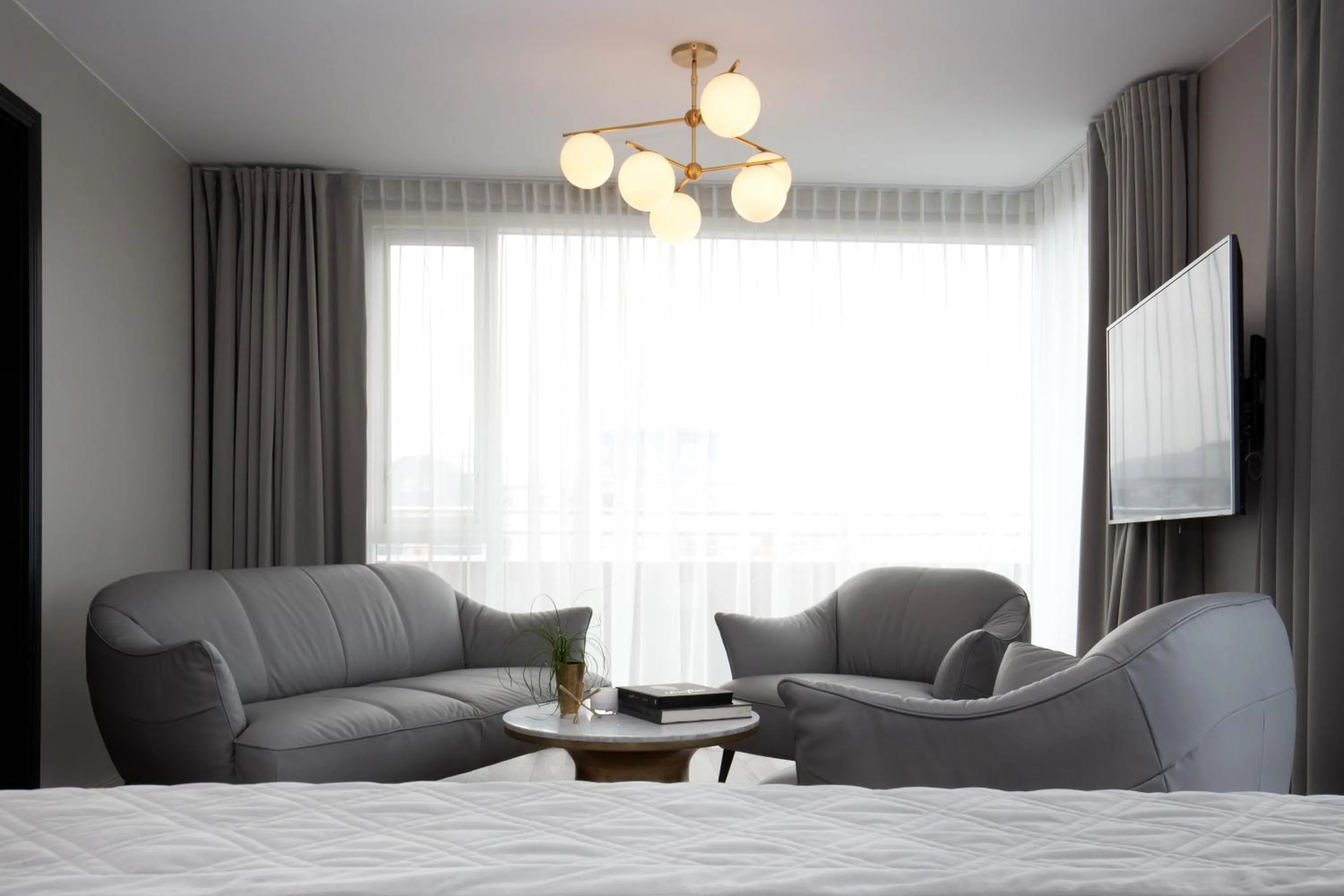 Seating area in Midtown Hotel