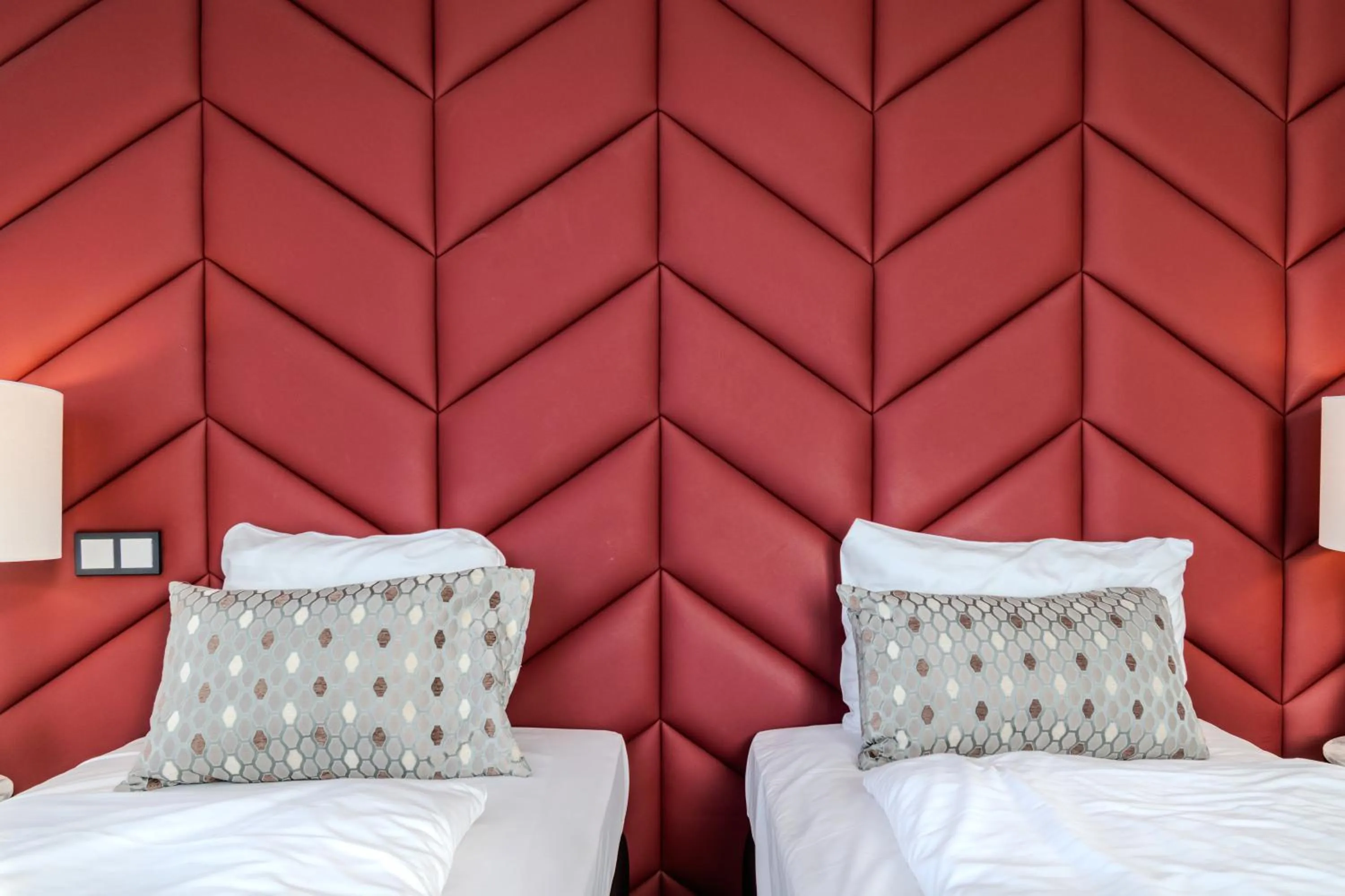 Bedroom, Bed in Midtown Hotel