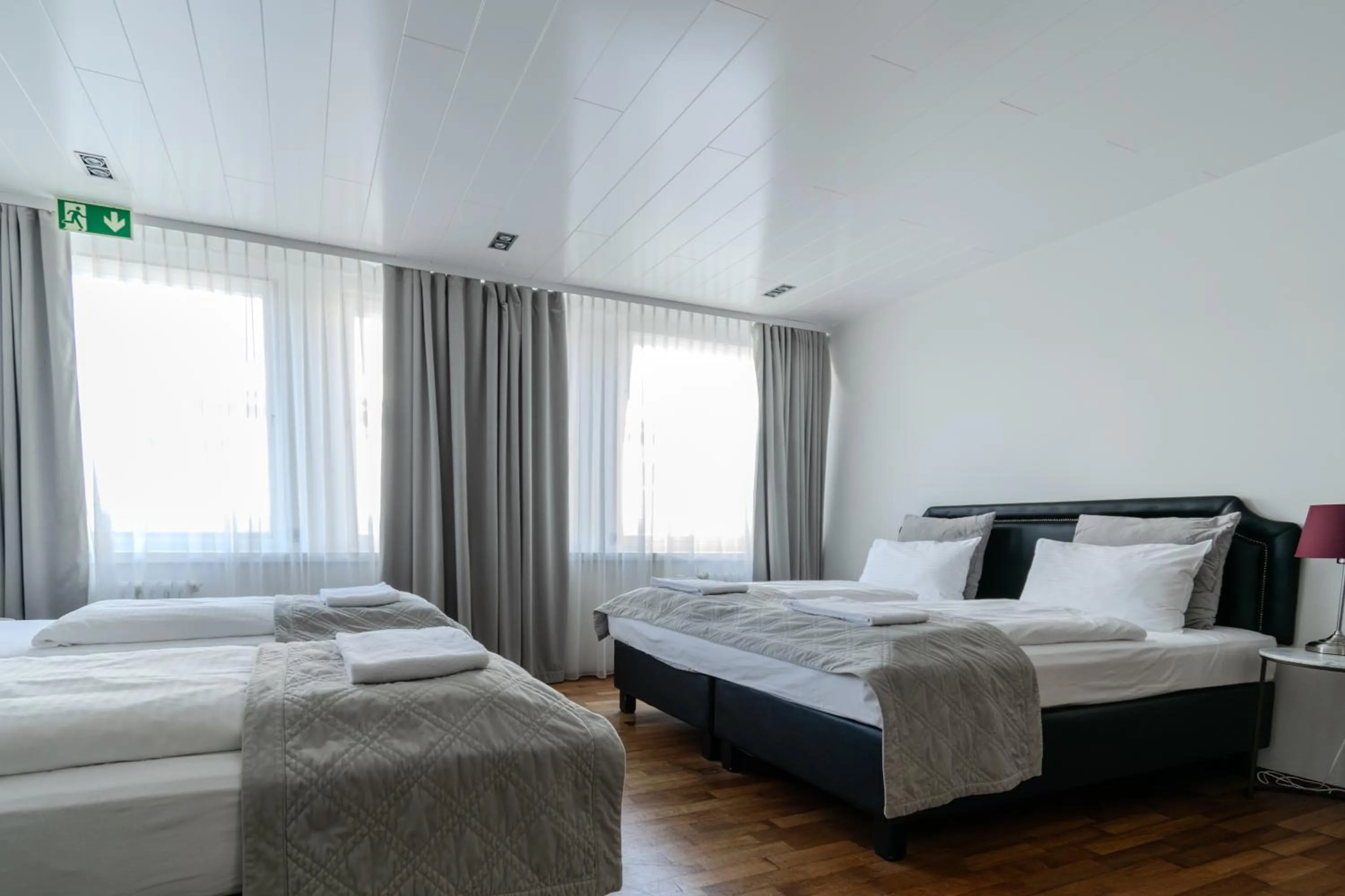 Bed in Midtown Hotel