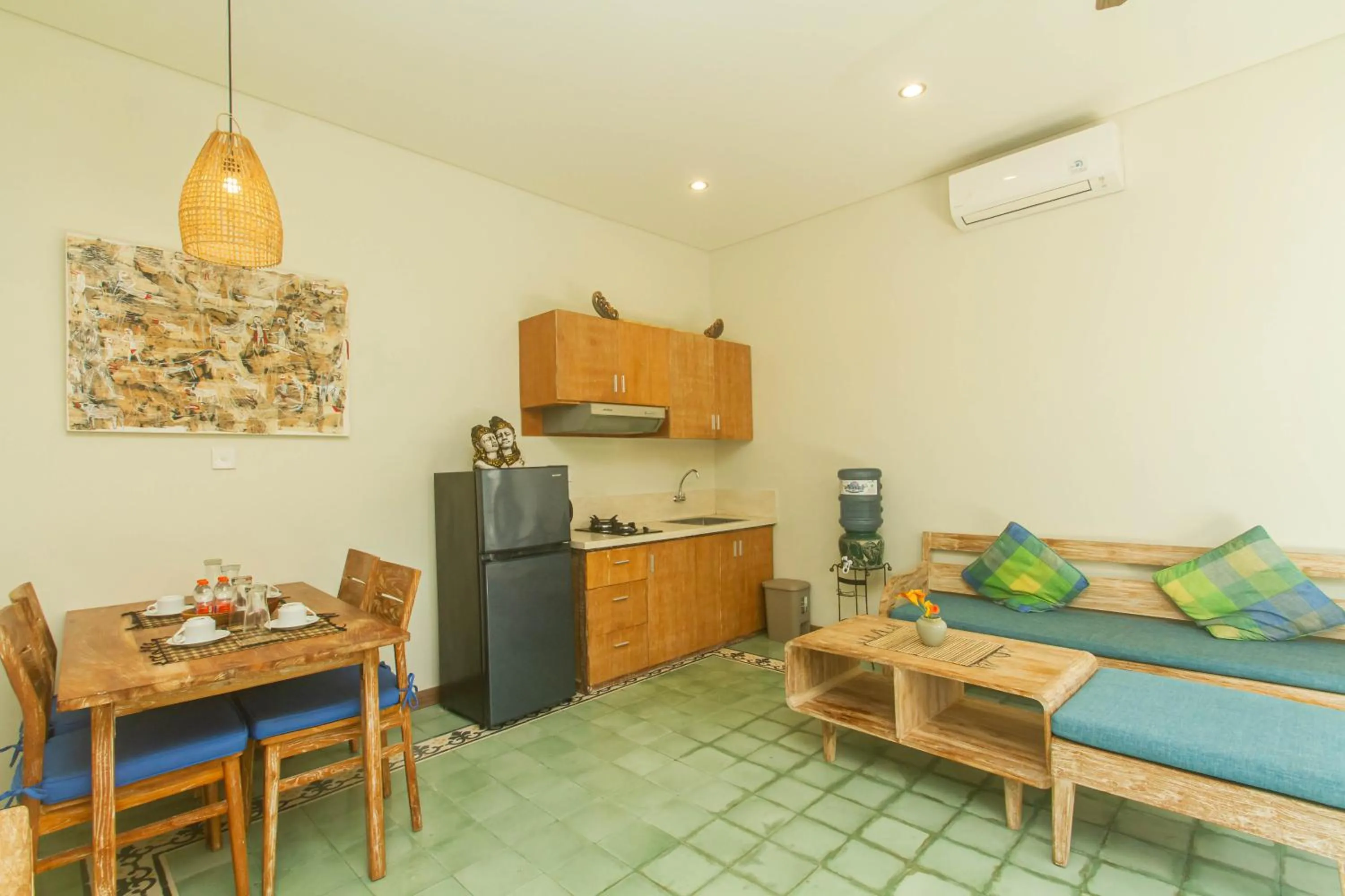 Dining area in Sari Dana Villas