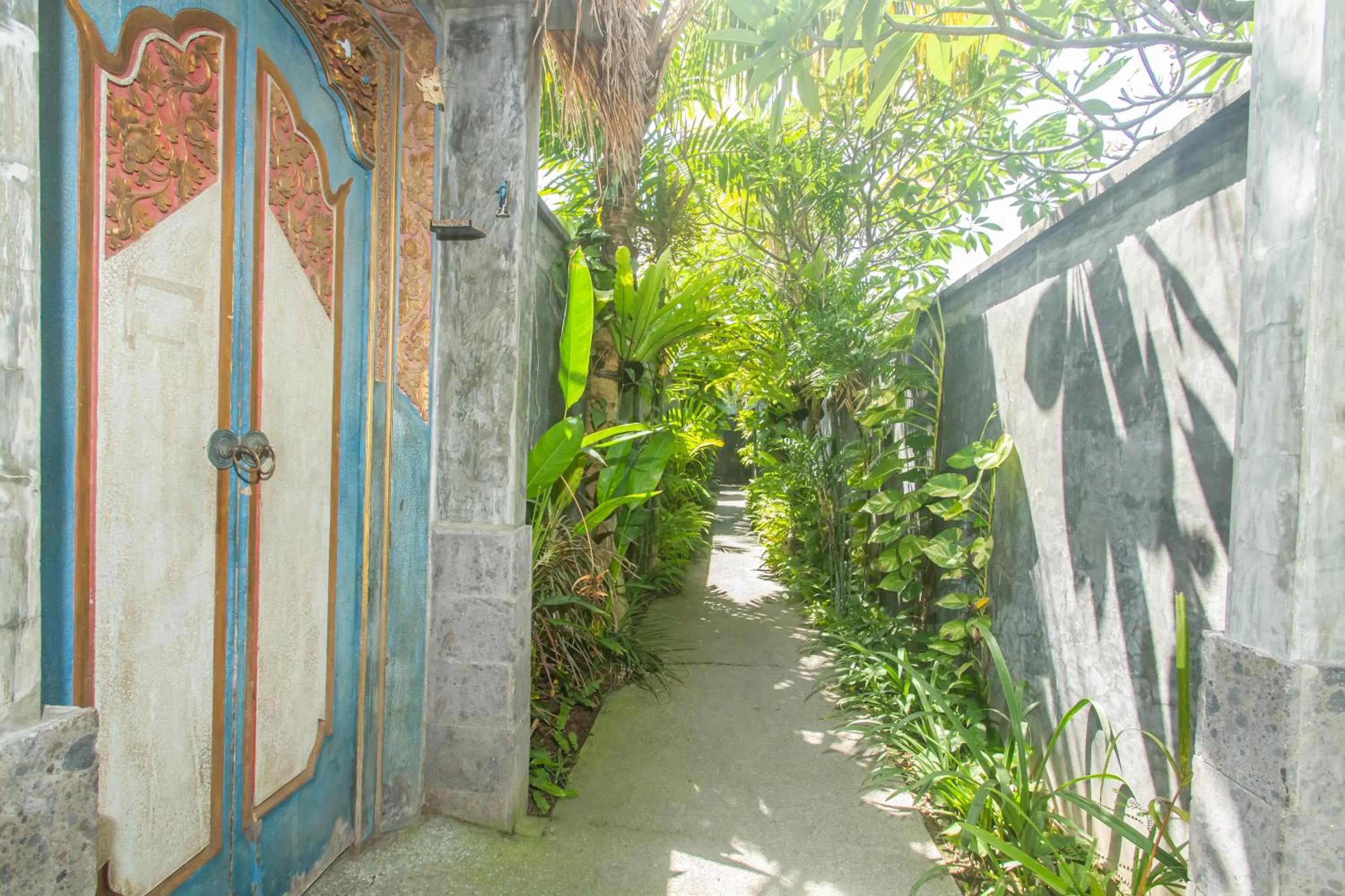 Facade/entrance in Sari Dana Villas