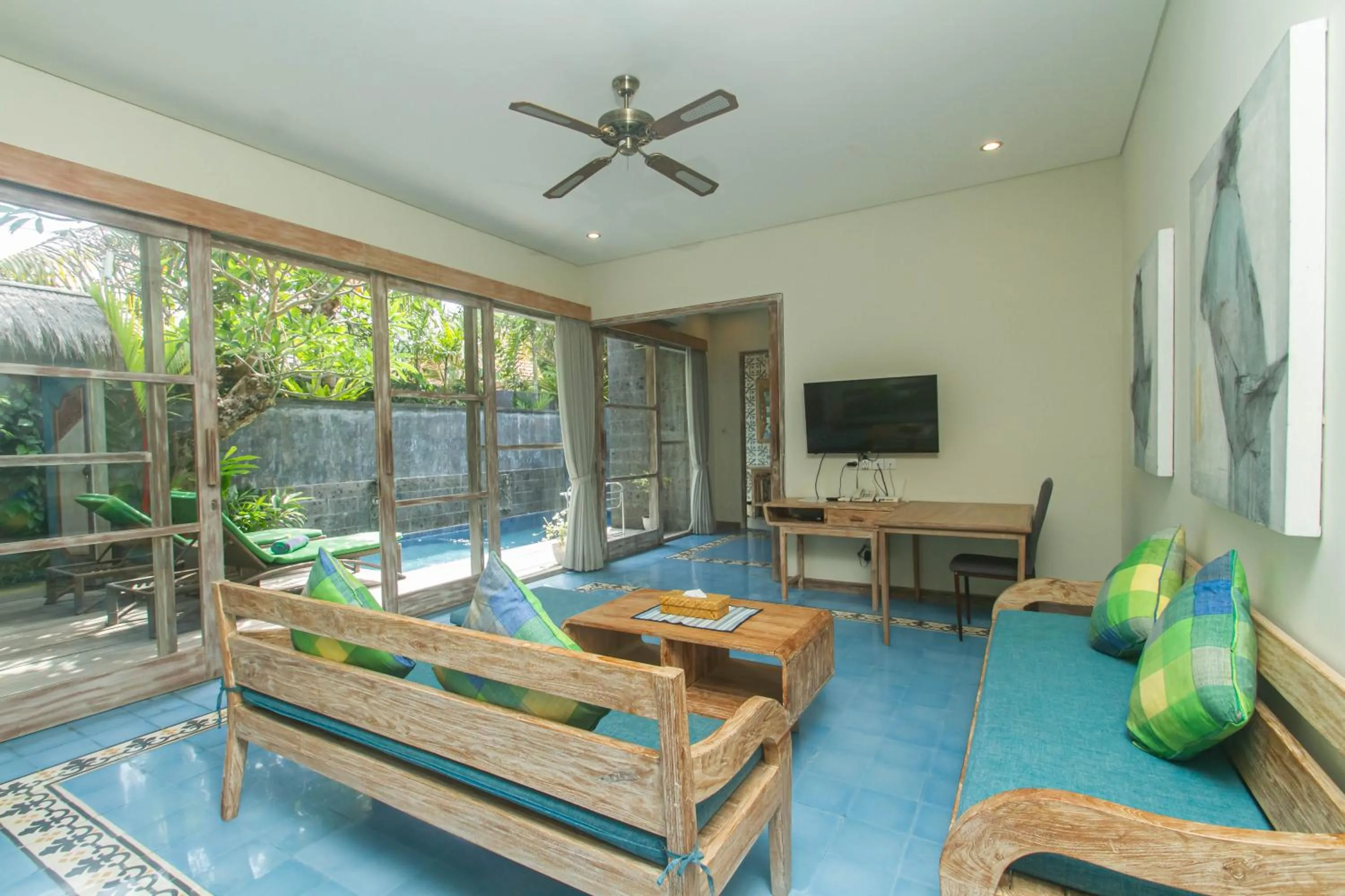 TV and multimedia in Sari Dana Villas