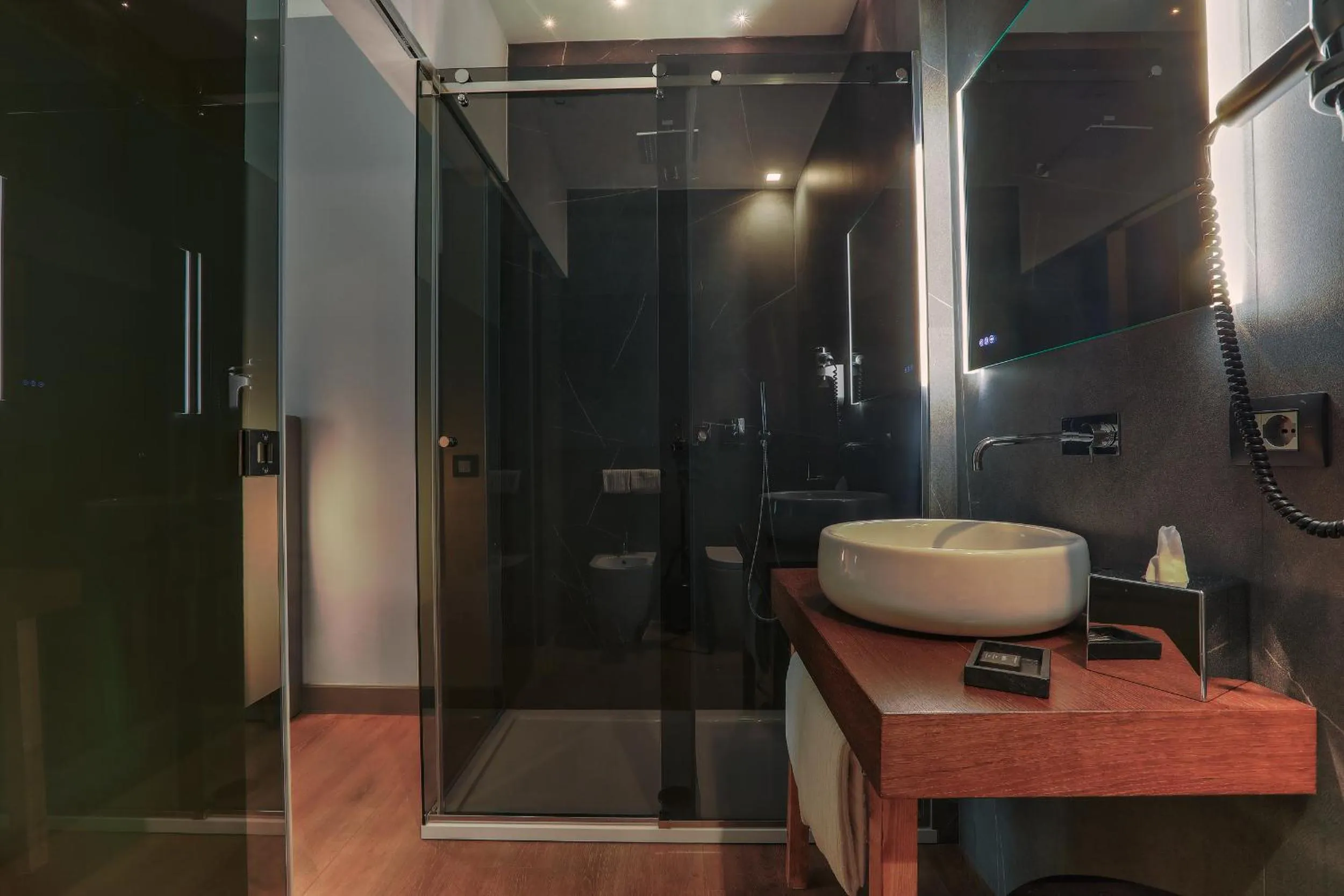 Shower in Palco Rooms&Suites