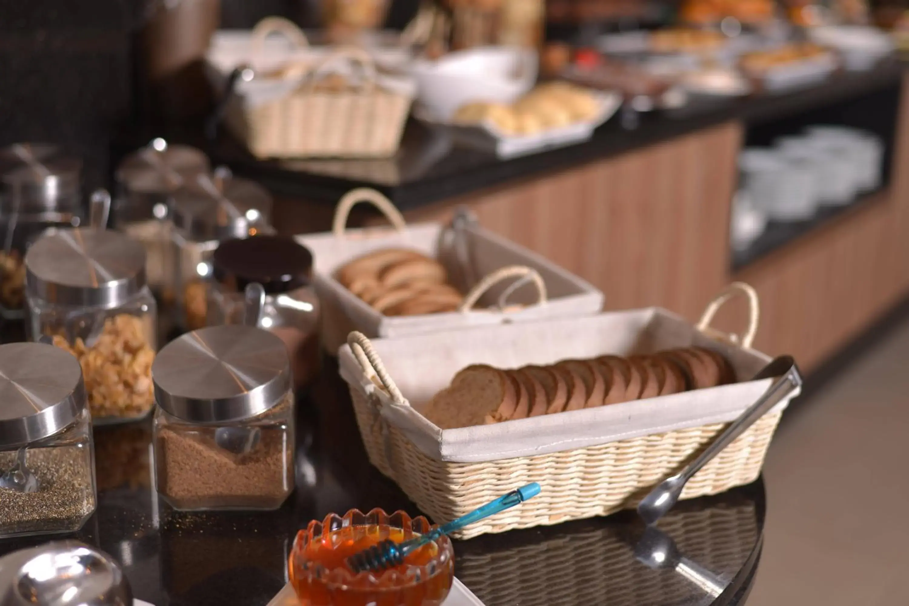 Food and drinks in Hplus Premium Palmas Food and drinks in Hplus Premium Palmas