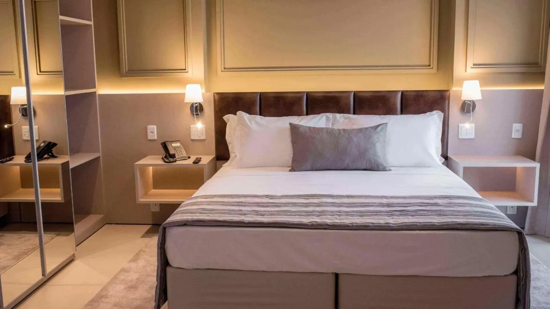 Bed in Hplus Premium Palmas Bed in Hplus Premium Palmas