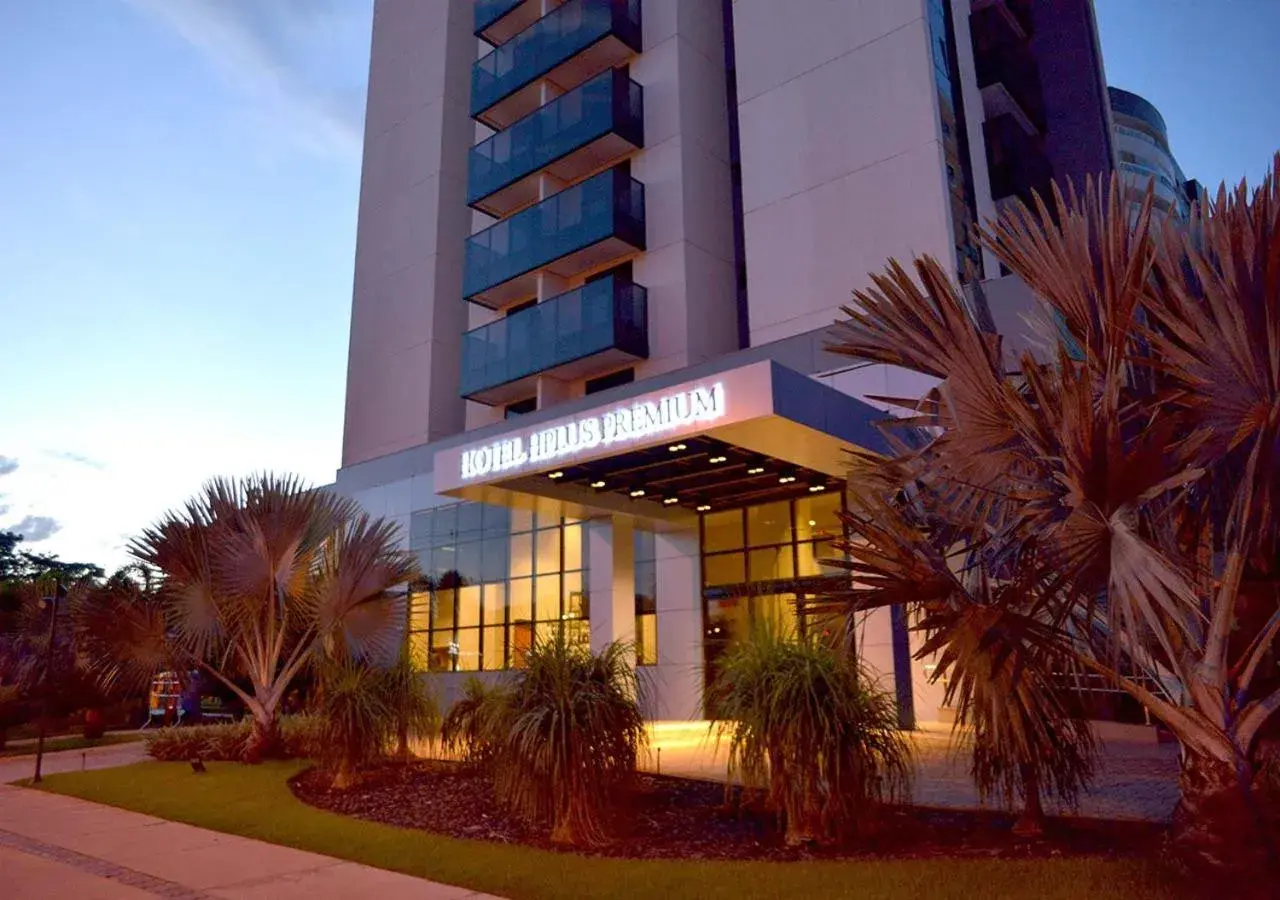 Property building in Hplus Premium Palmas Property building in Hplus Premium Palmas