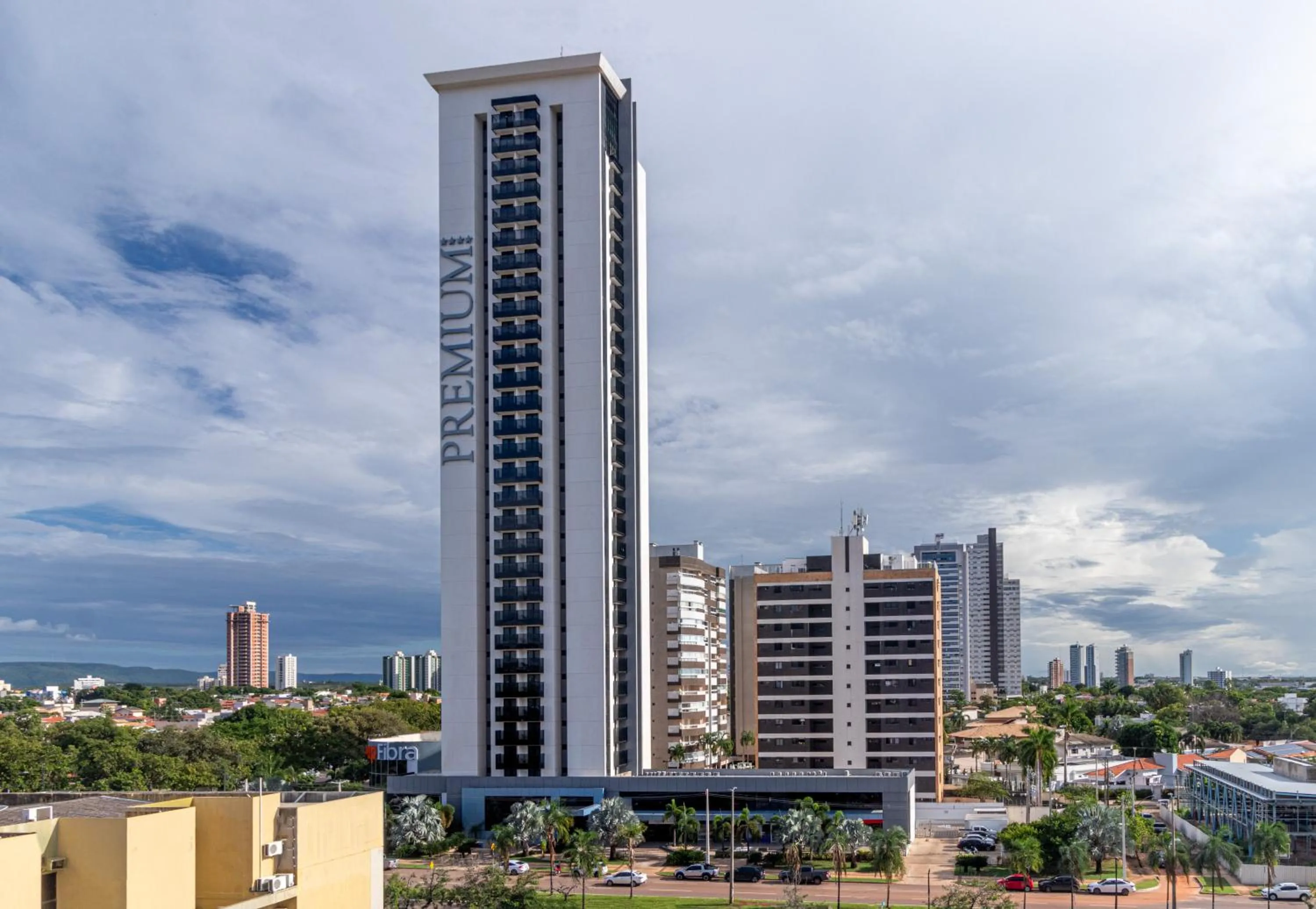 Property building in Hplus Premium Palmas
