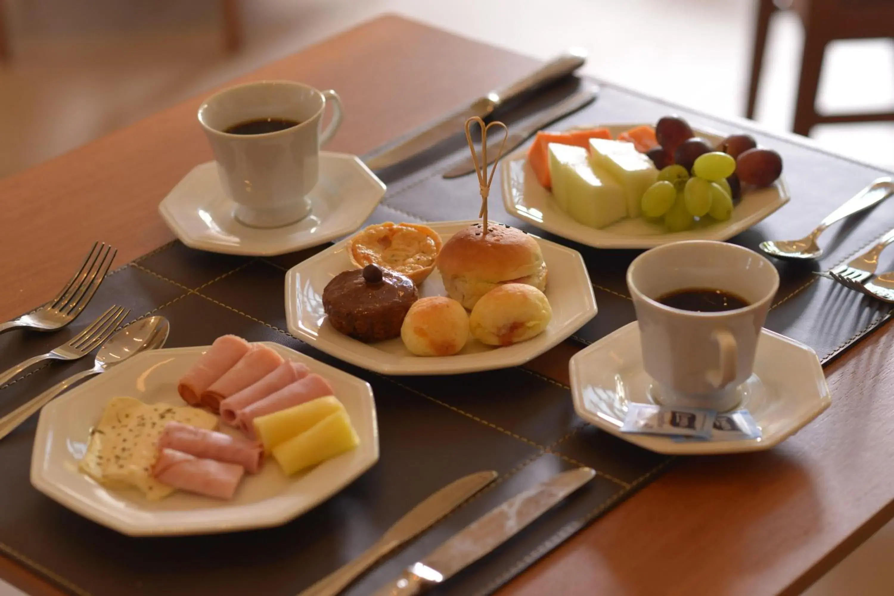 Food and drinks in Hplus Premium Palmas Food and drinks in Hplus Premium Palmas