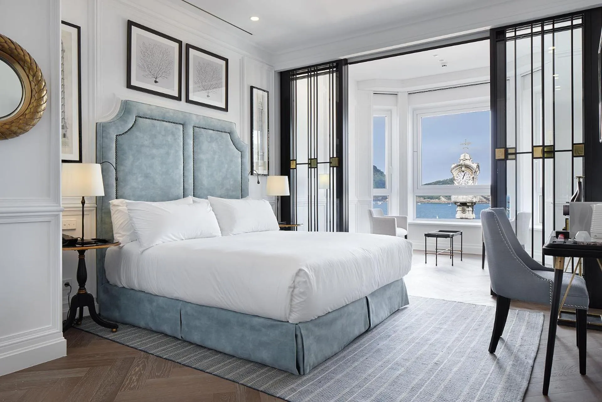 Bedroom, Bed in Hotel Boutique Villa Favorita