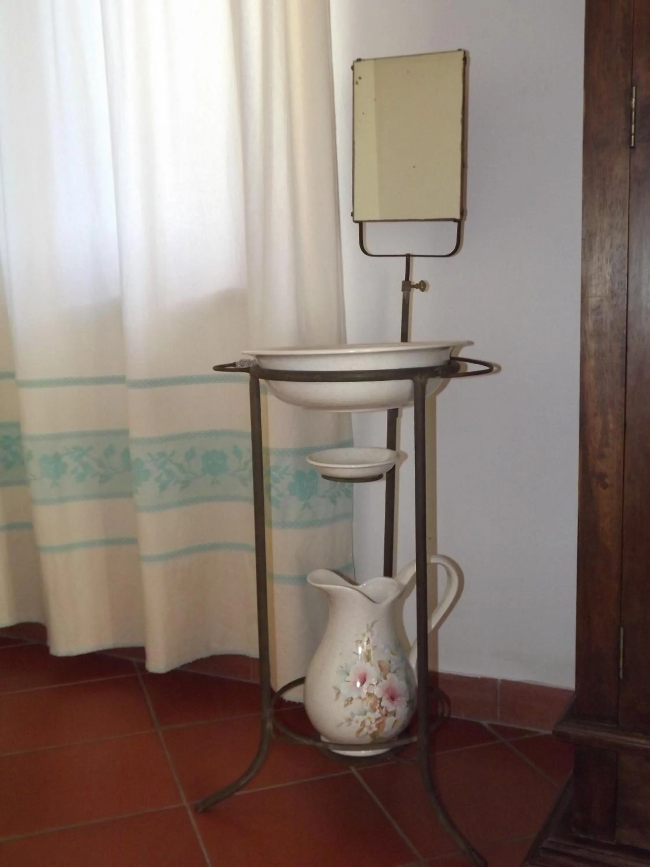 Decorative detail in Il Vecchio Ginepro