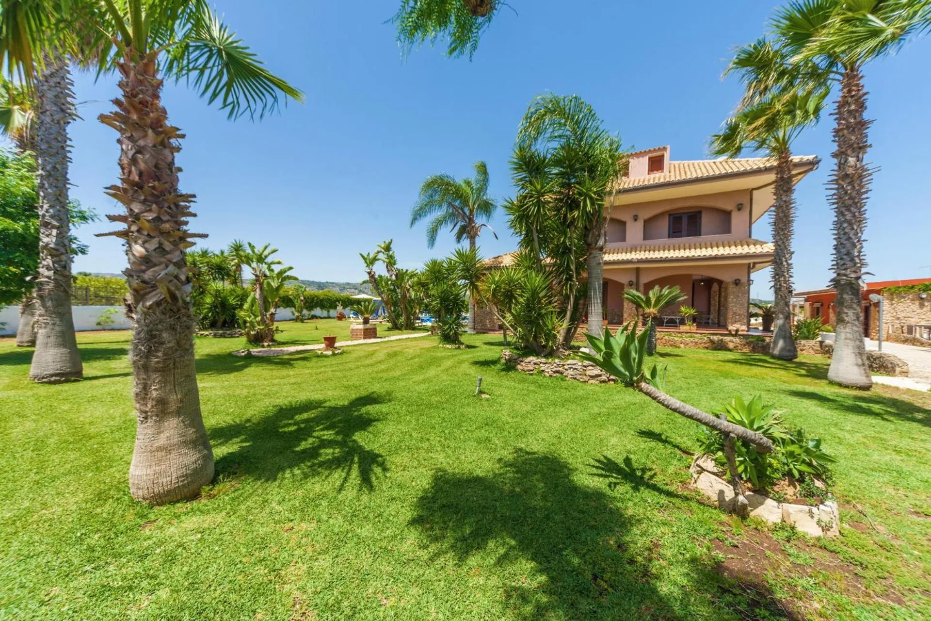 Garden in B&B Sicilia Bella