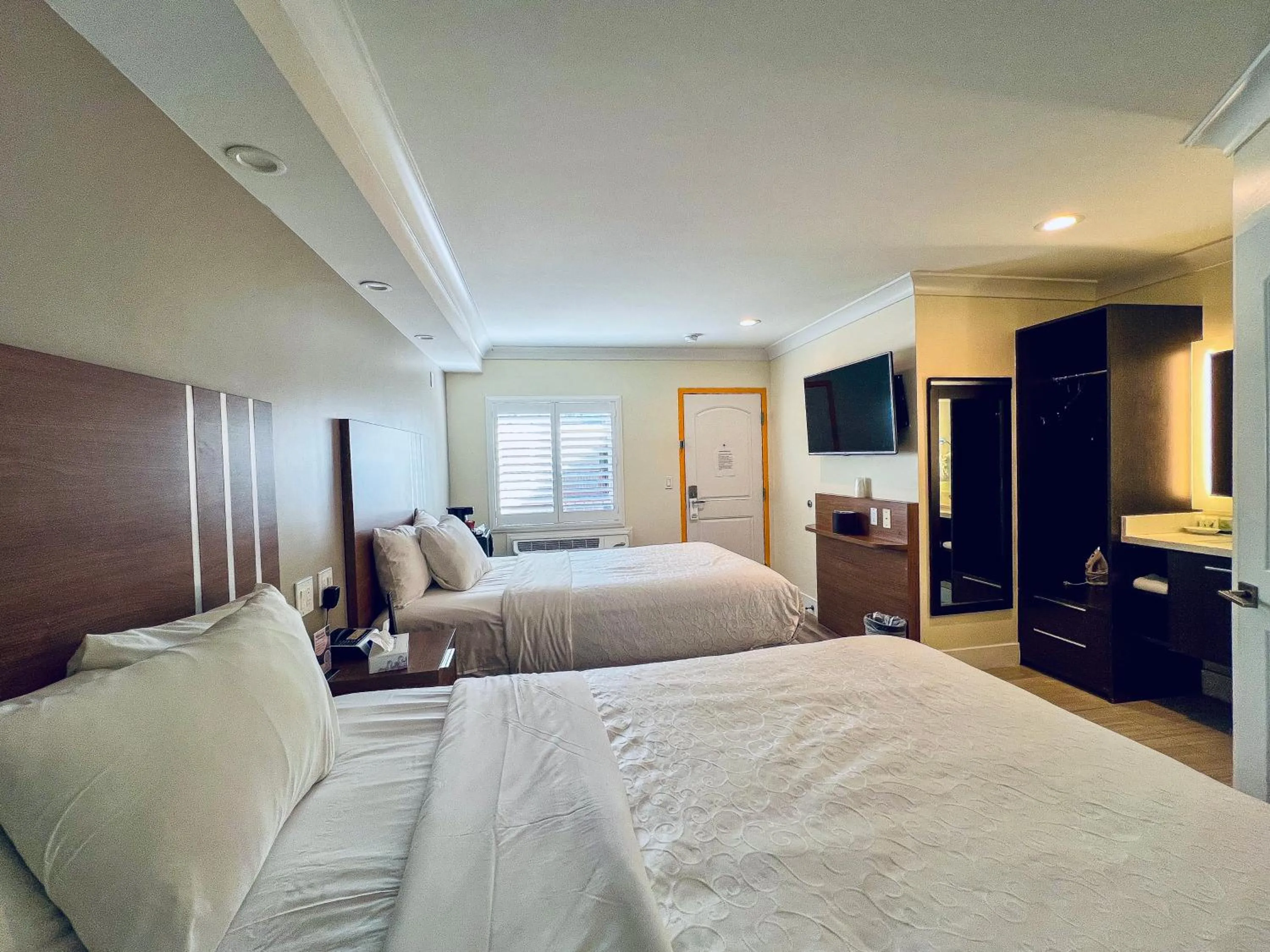 Bed in Greenwich Inn