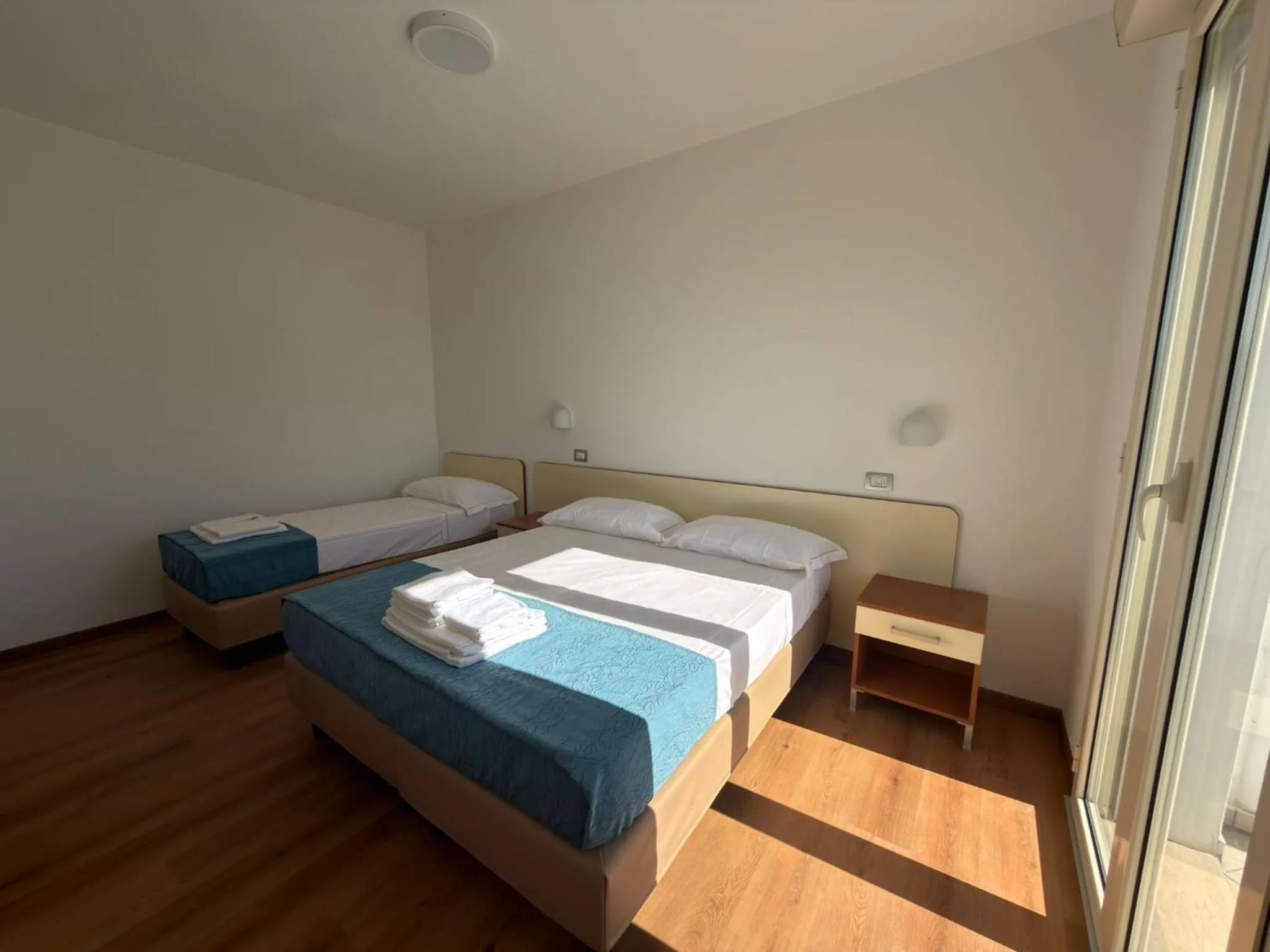 Photo of the whole room, Bed in Residence il Girasole 1
