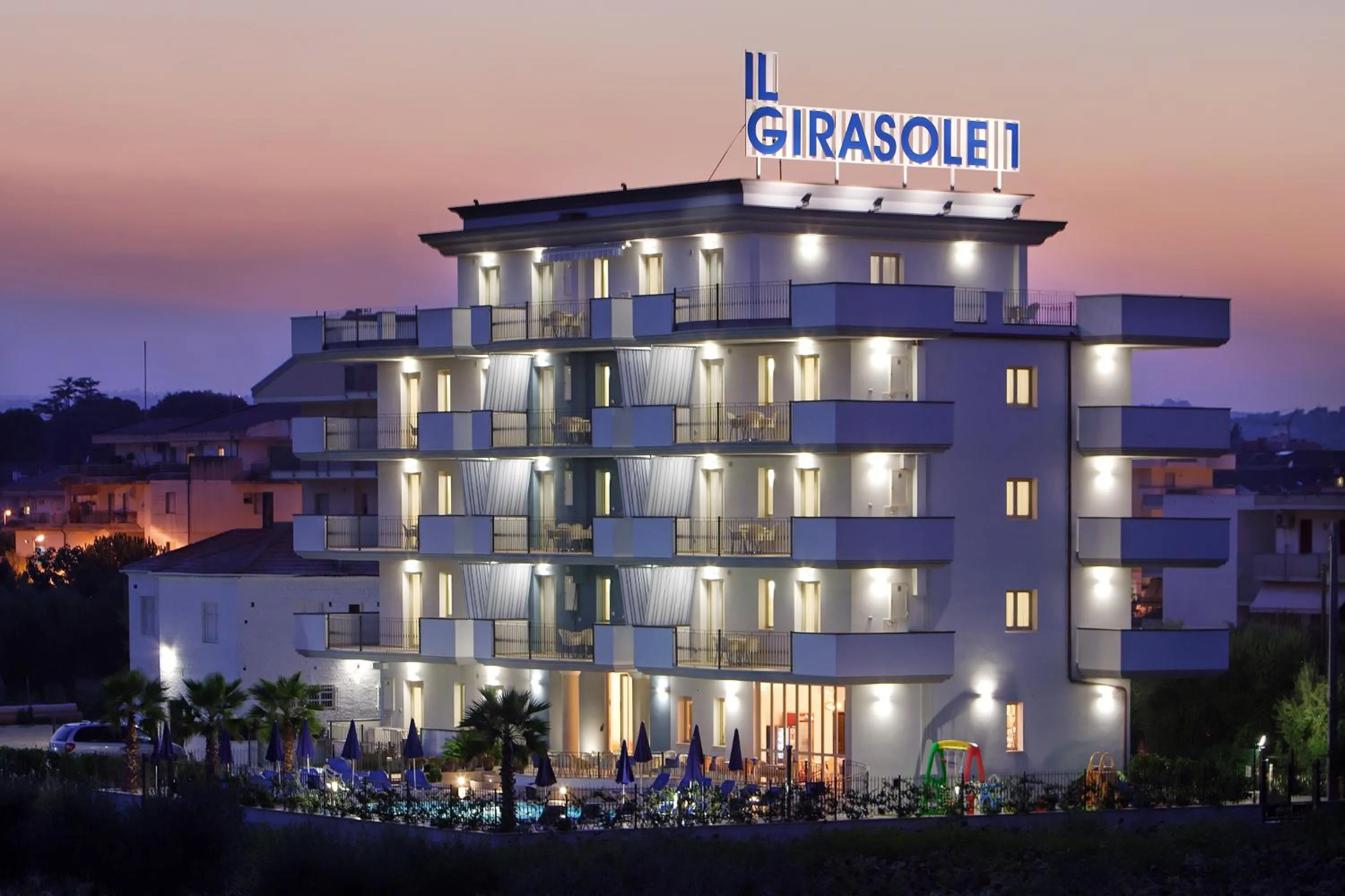 Property building in Residence il Girasole 1