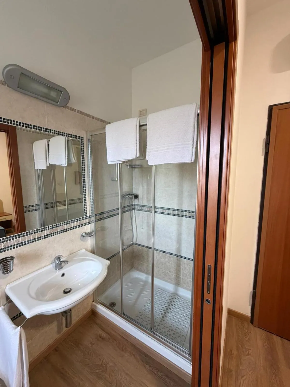 Shower in Residence il Girasole 1