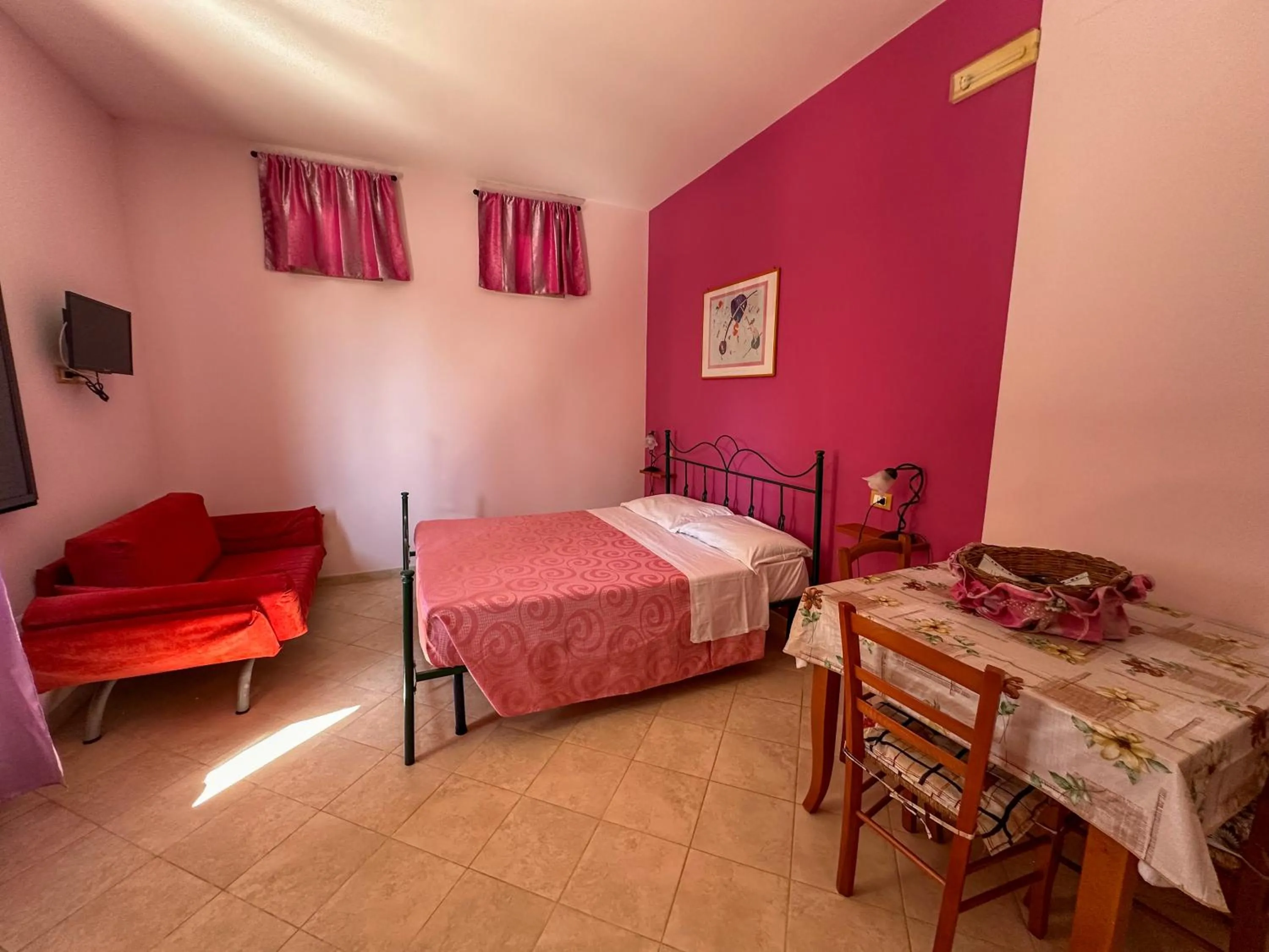 Photo of the whole room, Bed in La palma vacanze
